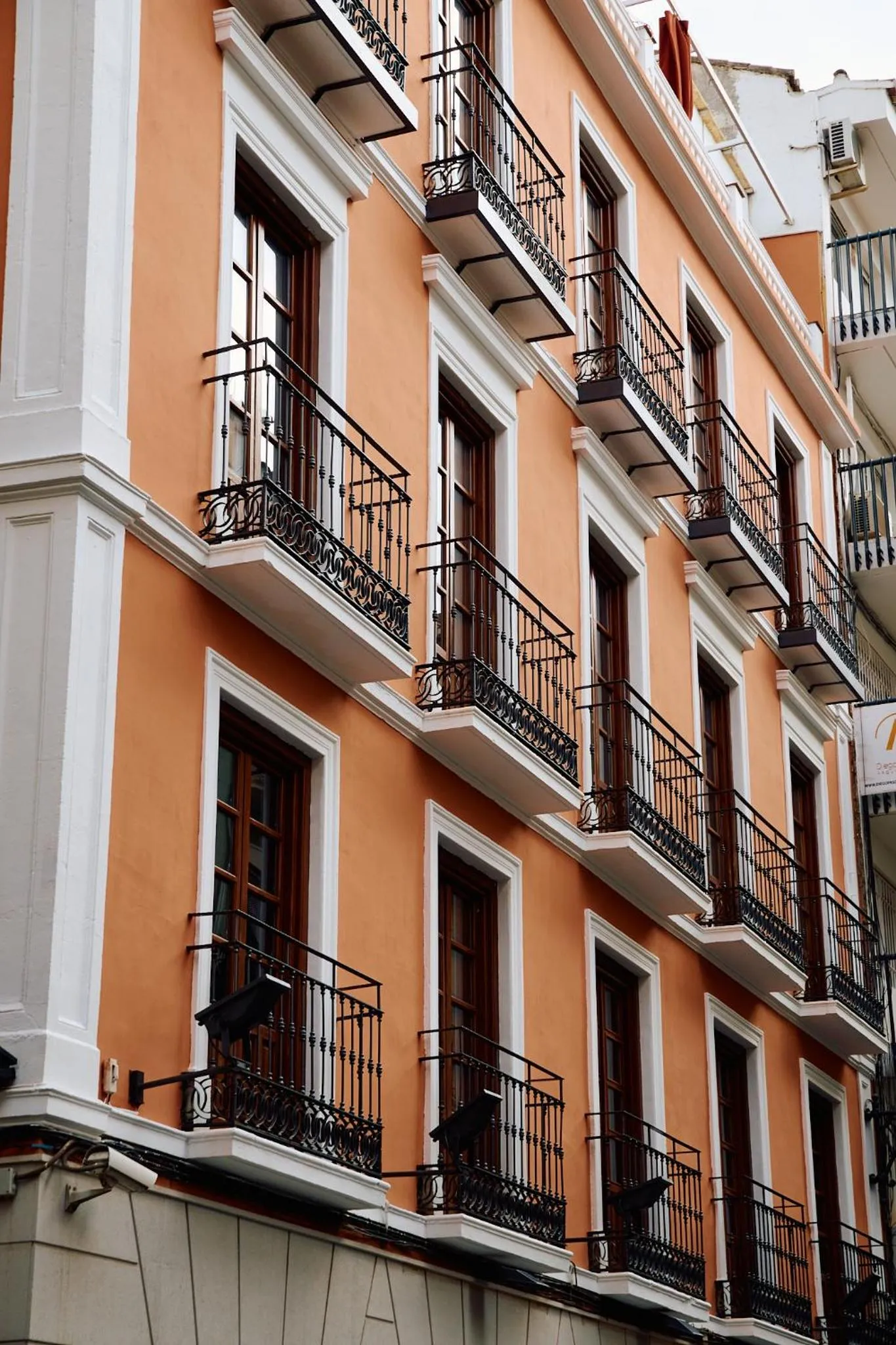 Facade/entrance in Honest Granada Hotel