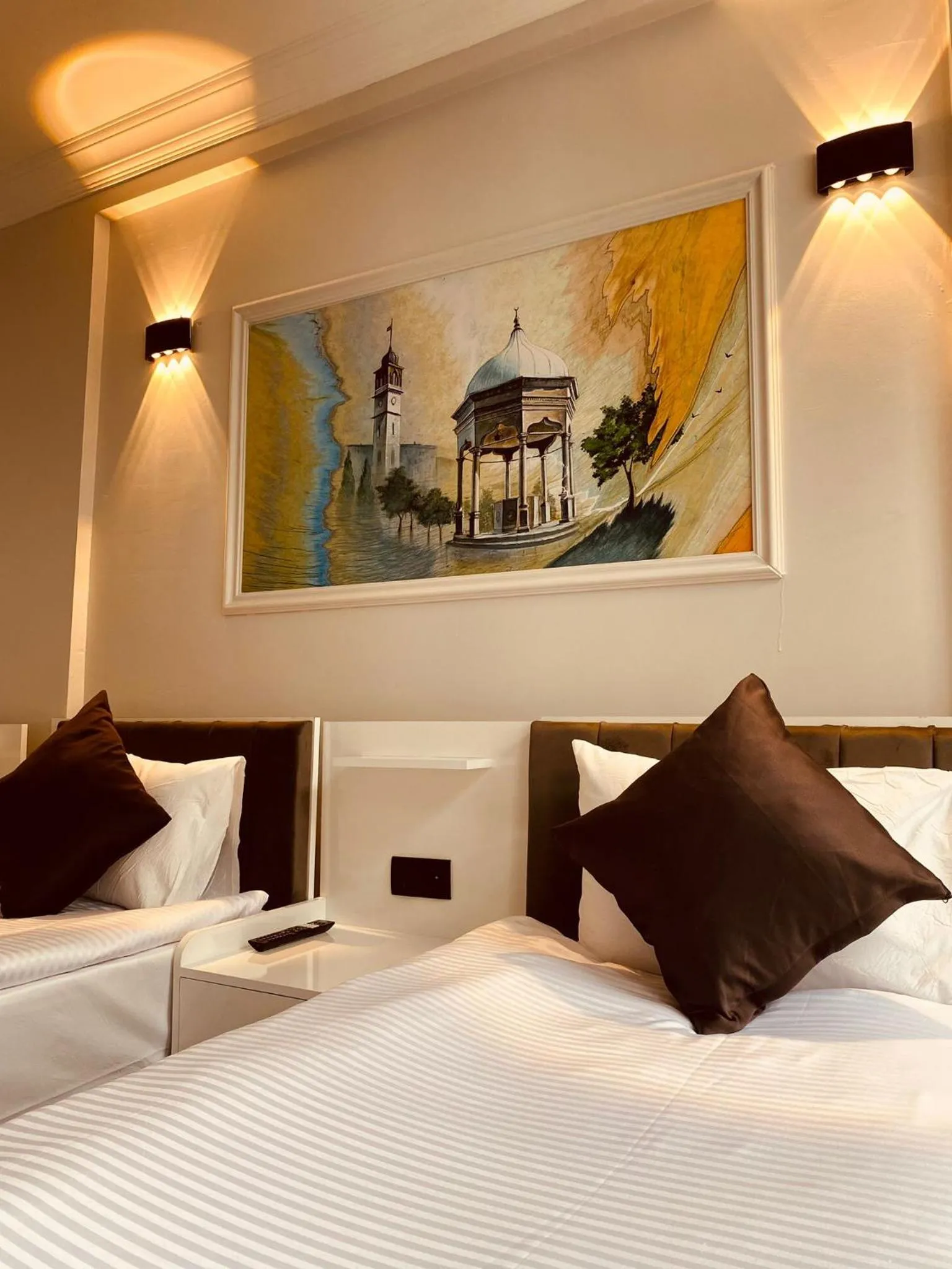 Photo of the whole room, Bed in Hodegon Suite Hotel