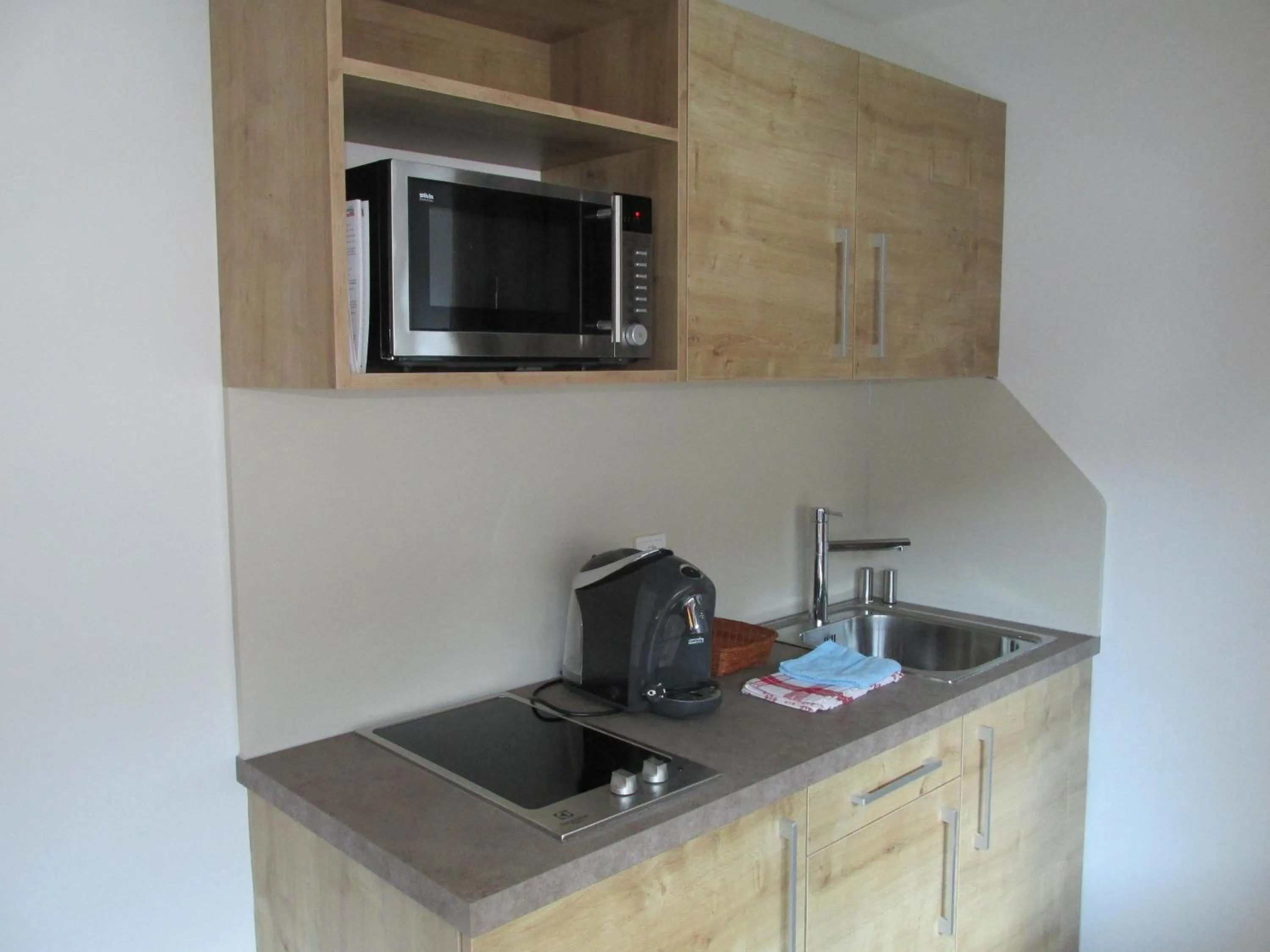 Kitchen or kitchenette in Alpine Lodge Klösterle am Arlberg