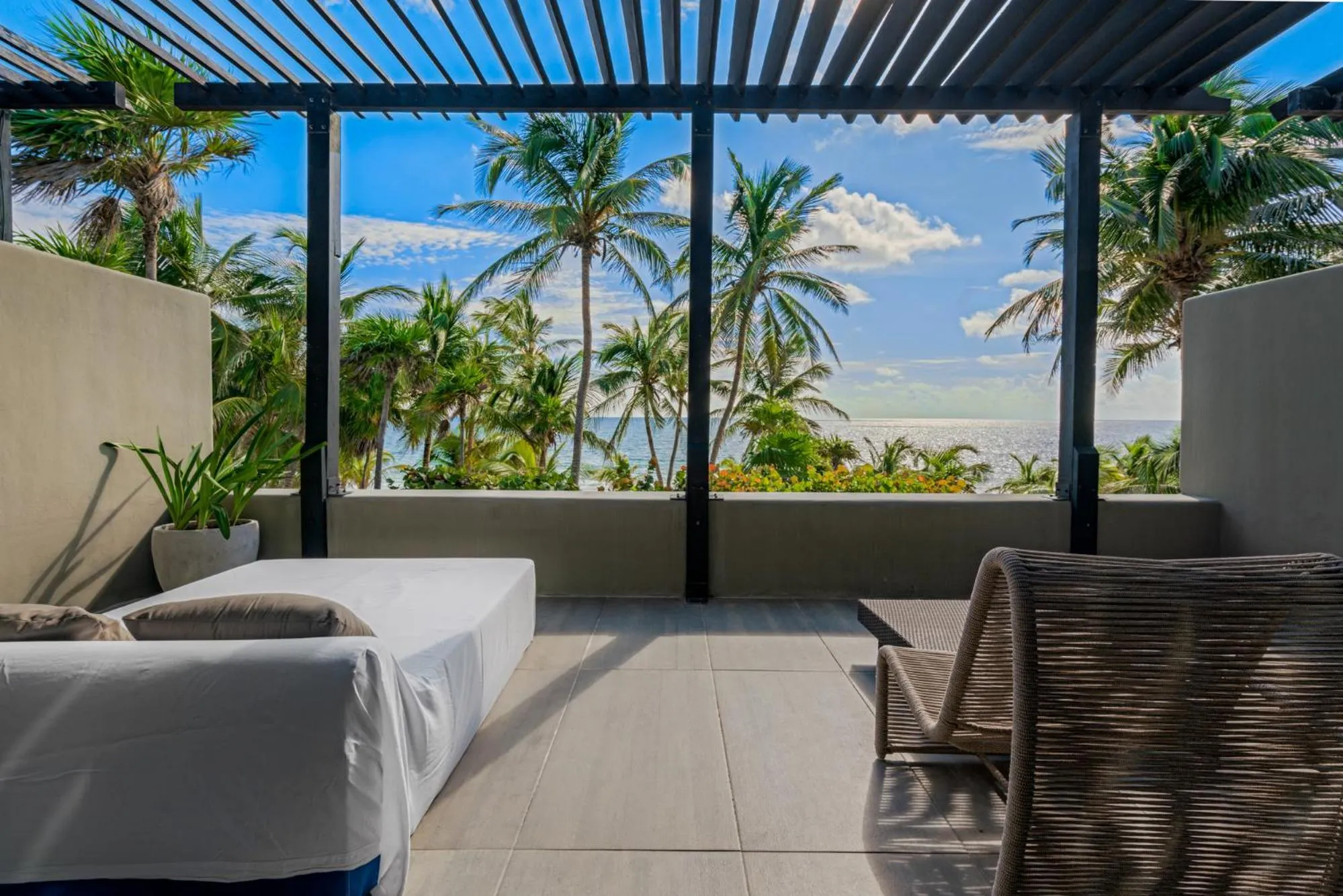 Property building in Casa Malca