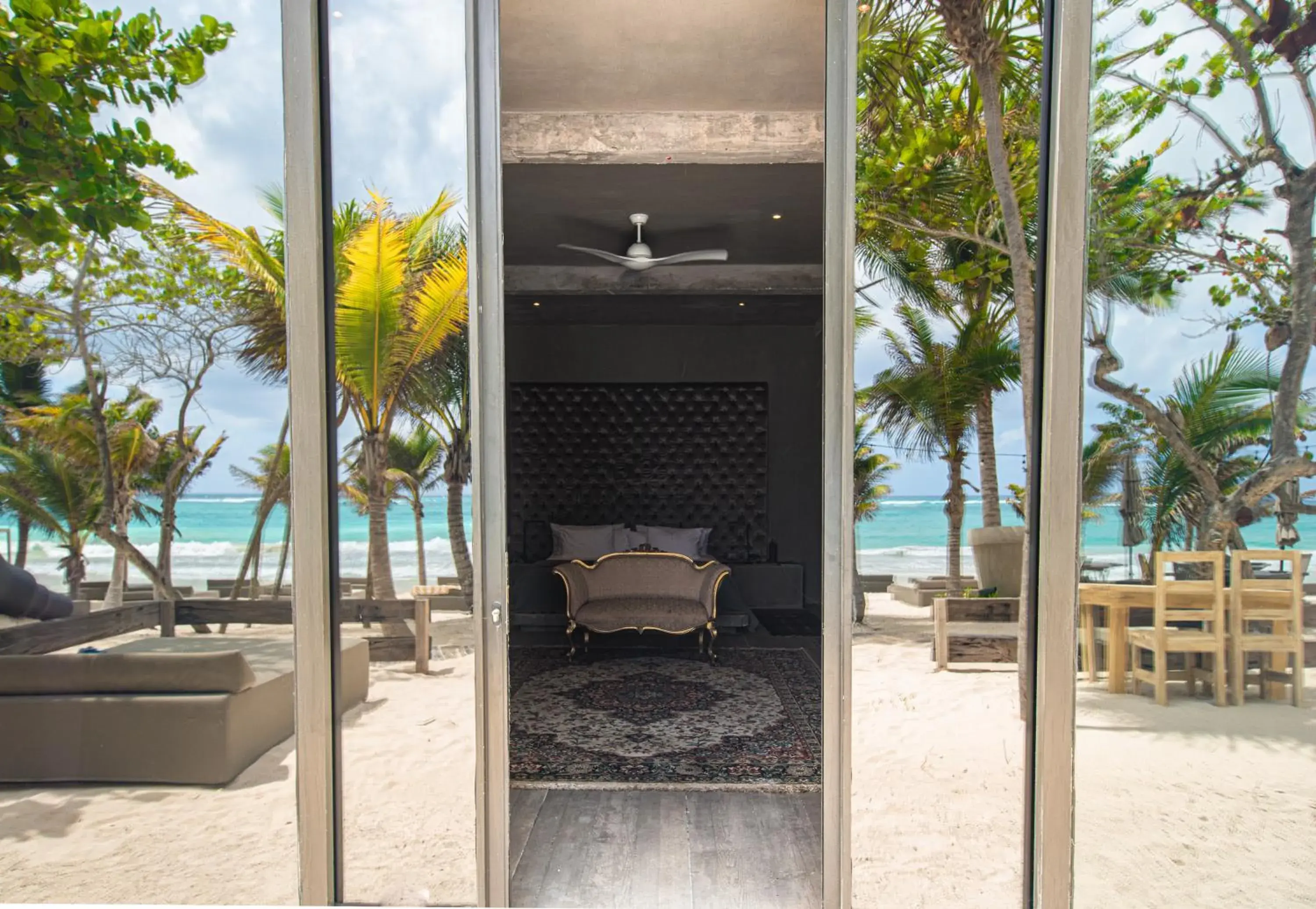 Facade/entrance in Casa Malca Facade/entrance in Casa Malca