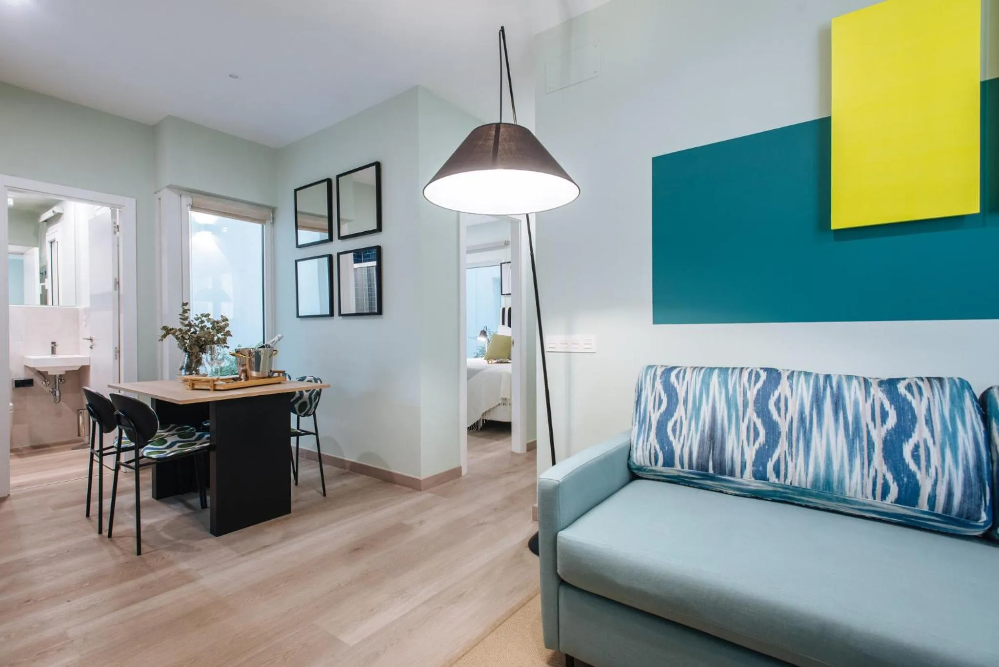 Food and drinks in Sercotel Sevilla Guadalquivir Suites