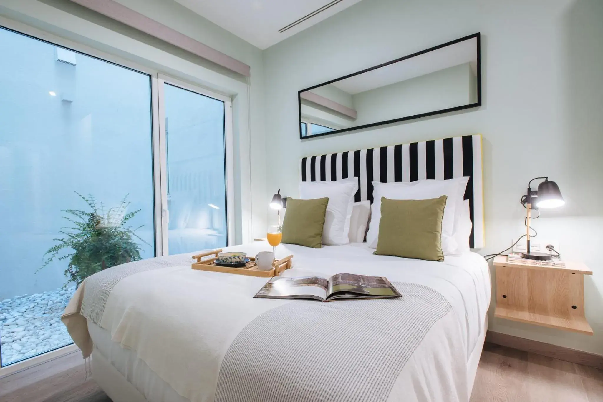 Bedroom, Bed in Sercotel Sevilla Guadalquivir Suites Bedroom, Bed in Sercotel Sevilla Guadalquivir Suites