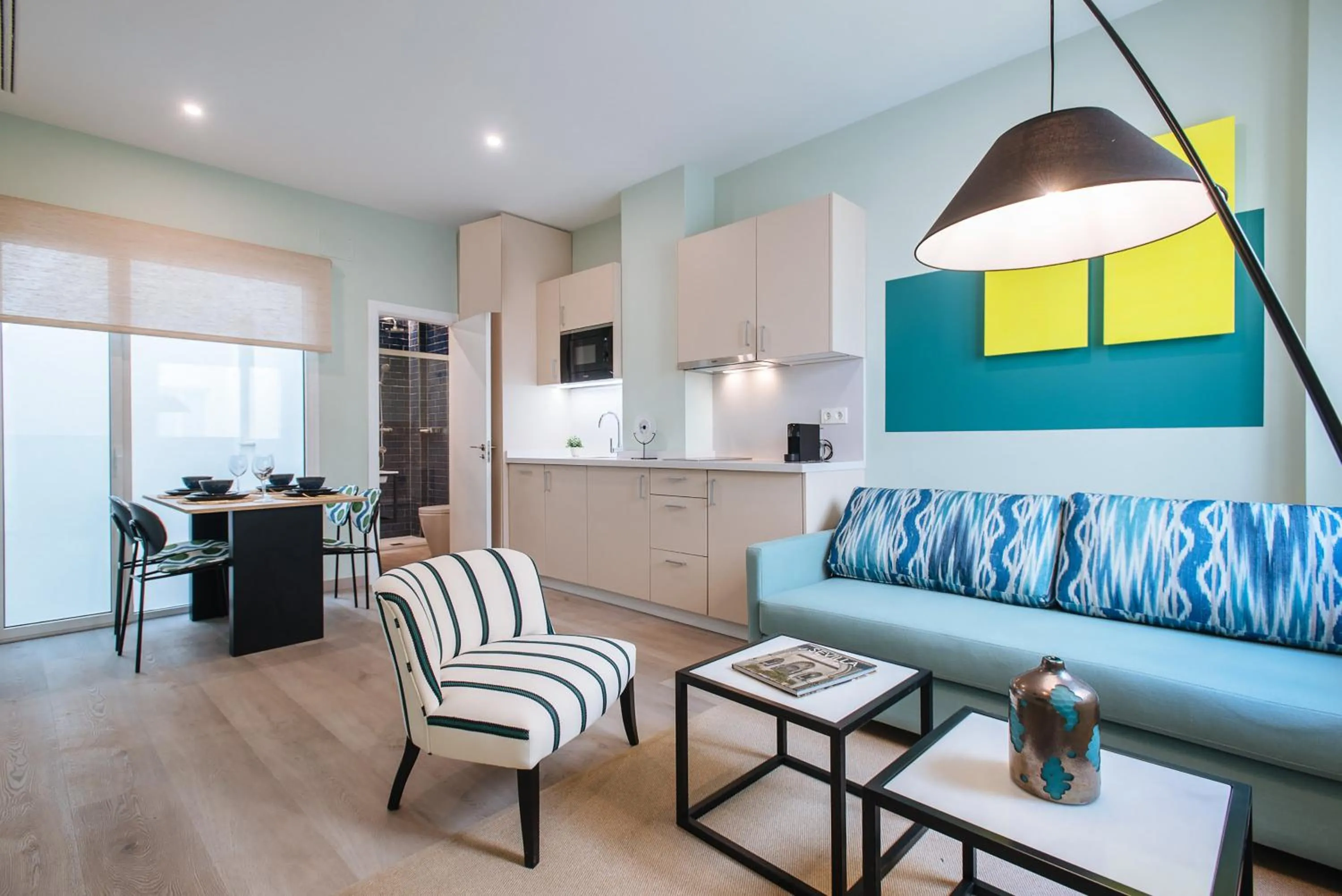 Food and drinks in Sercotel Sevilla Guadalquivir Suites