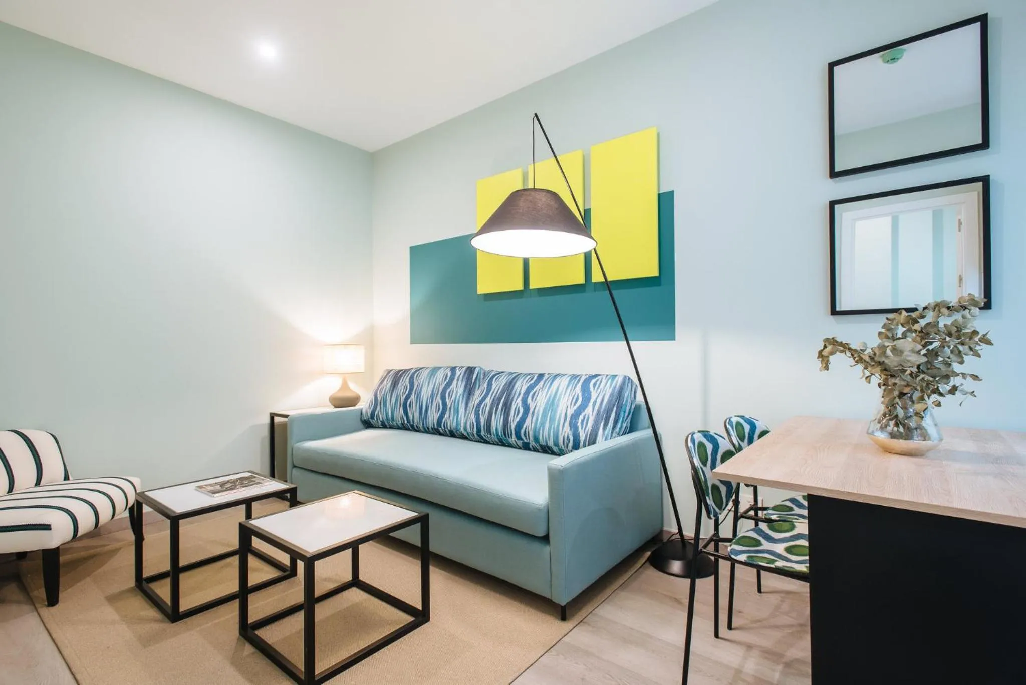 Food and drinks in Sercotel Sevilla Guadalquivir Suites