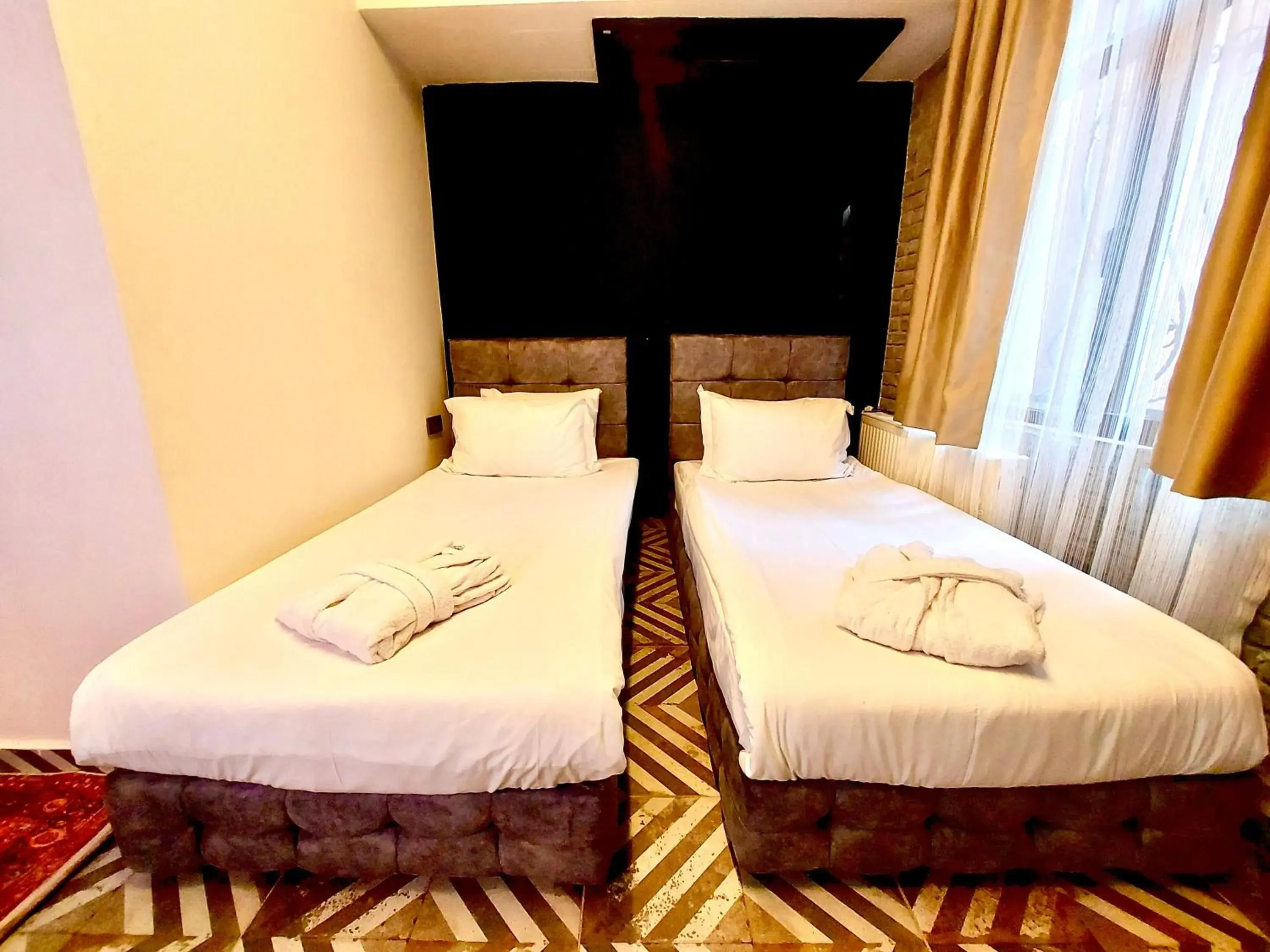 Bed in Mates Port Hotel Bed in Mates Port Hotel