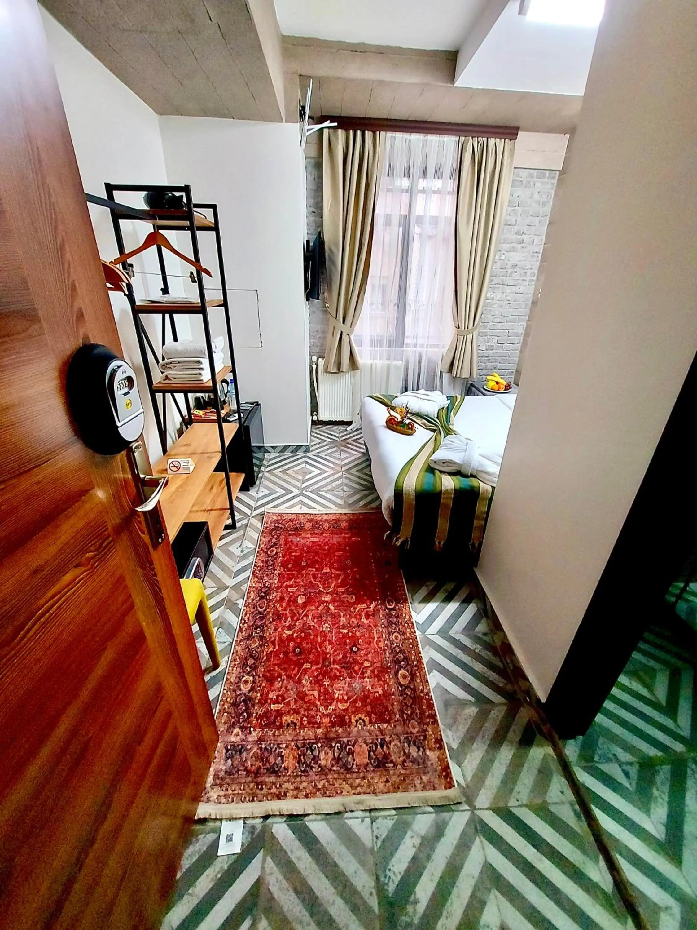 Bed in Mates Port Hotel