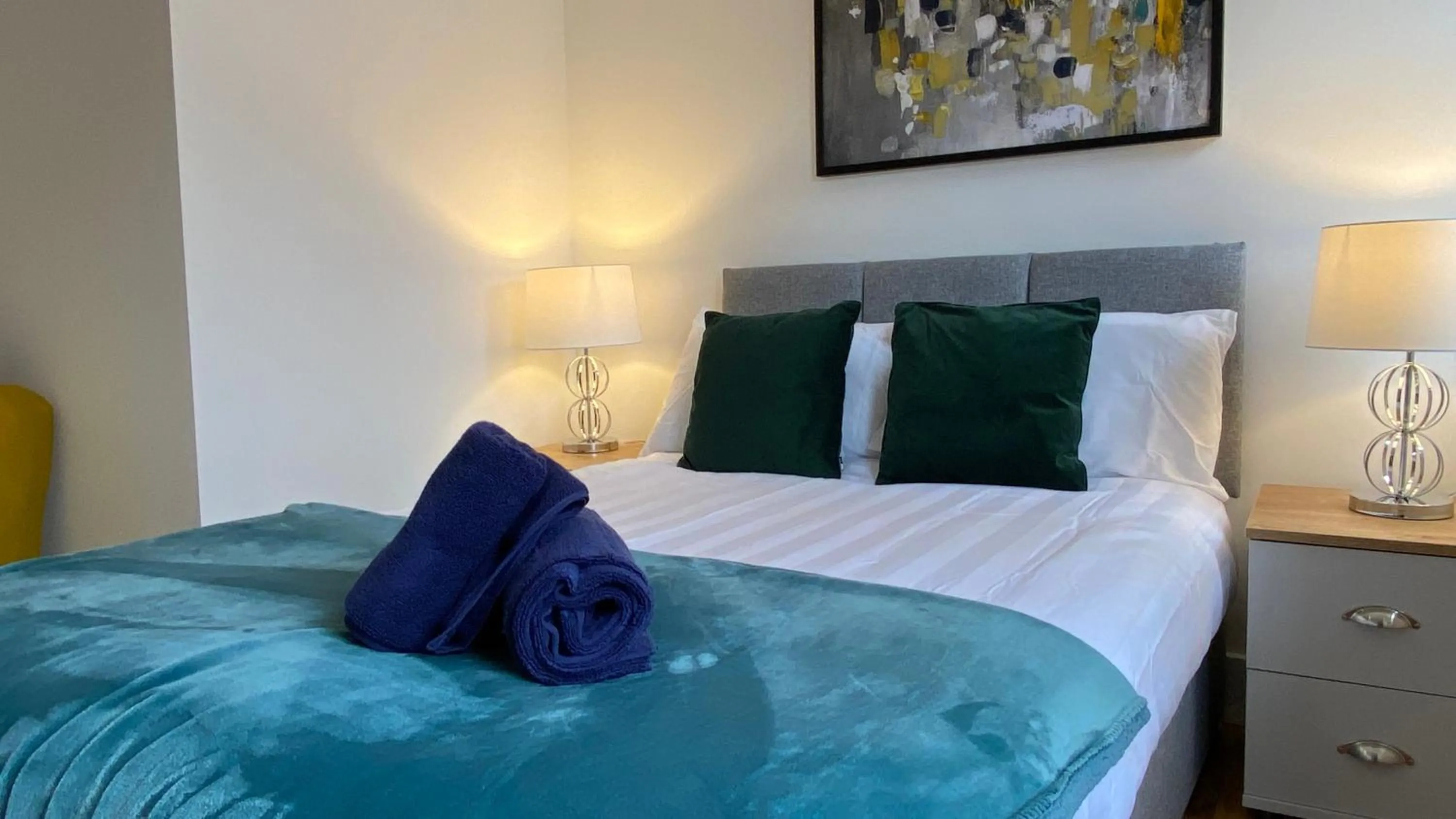 Other, Bed in De Parys Serviced Flat in Bedford 4