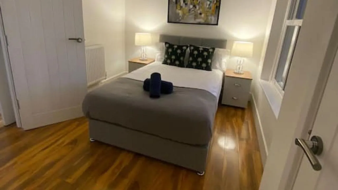 Other, Bed in De Parys Penthouse 5 in Bedford