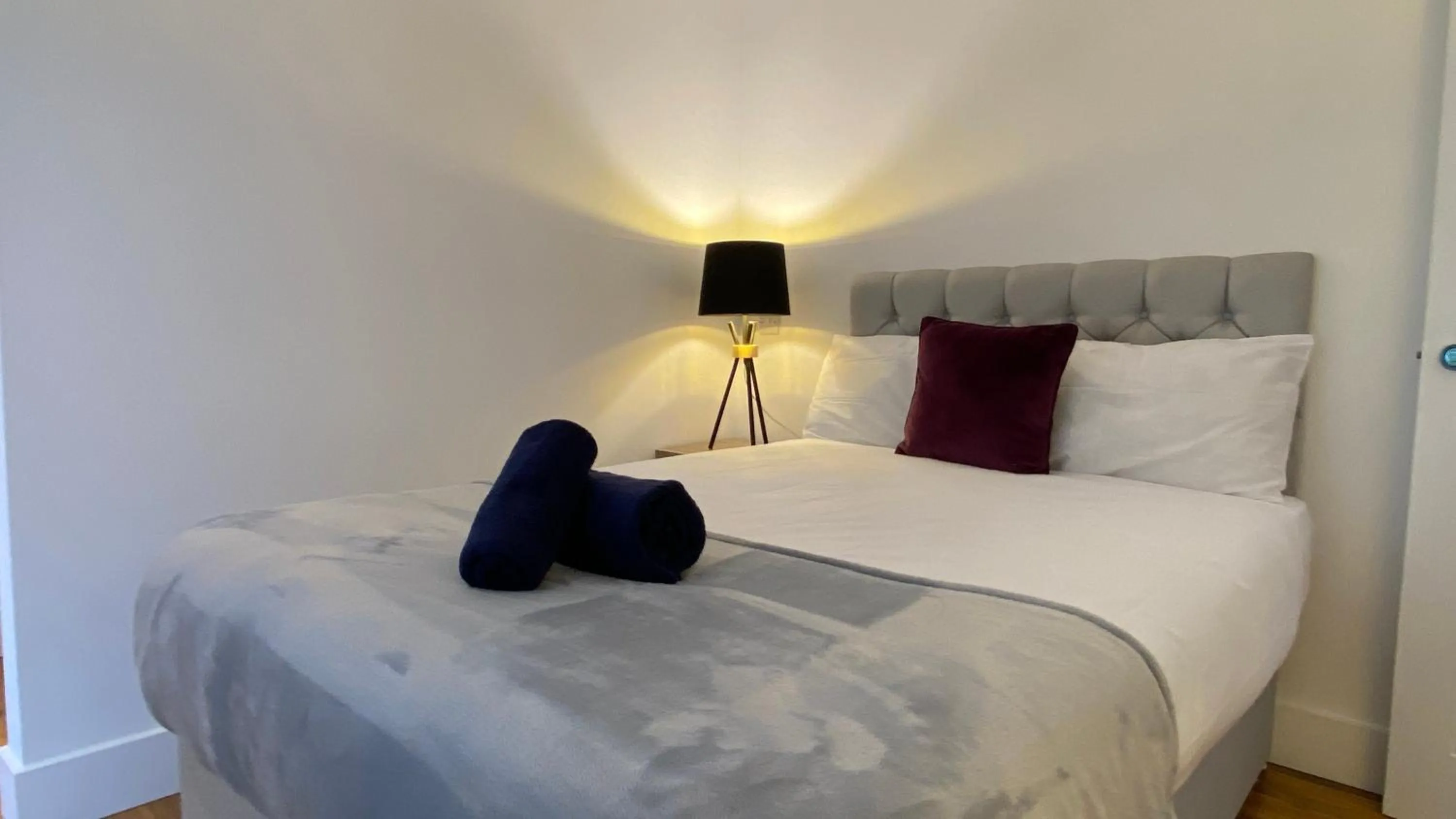 Other, Bed in De Parys Penthouse 5 in Bedford