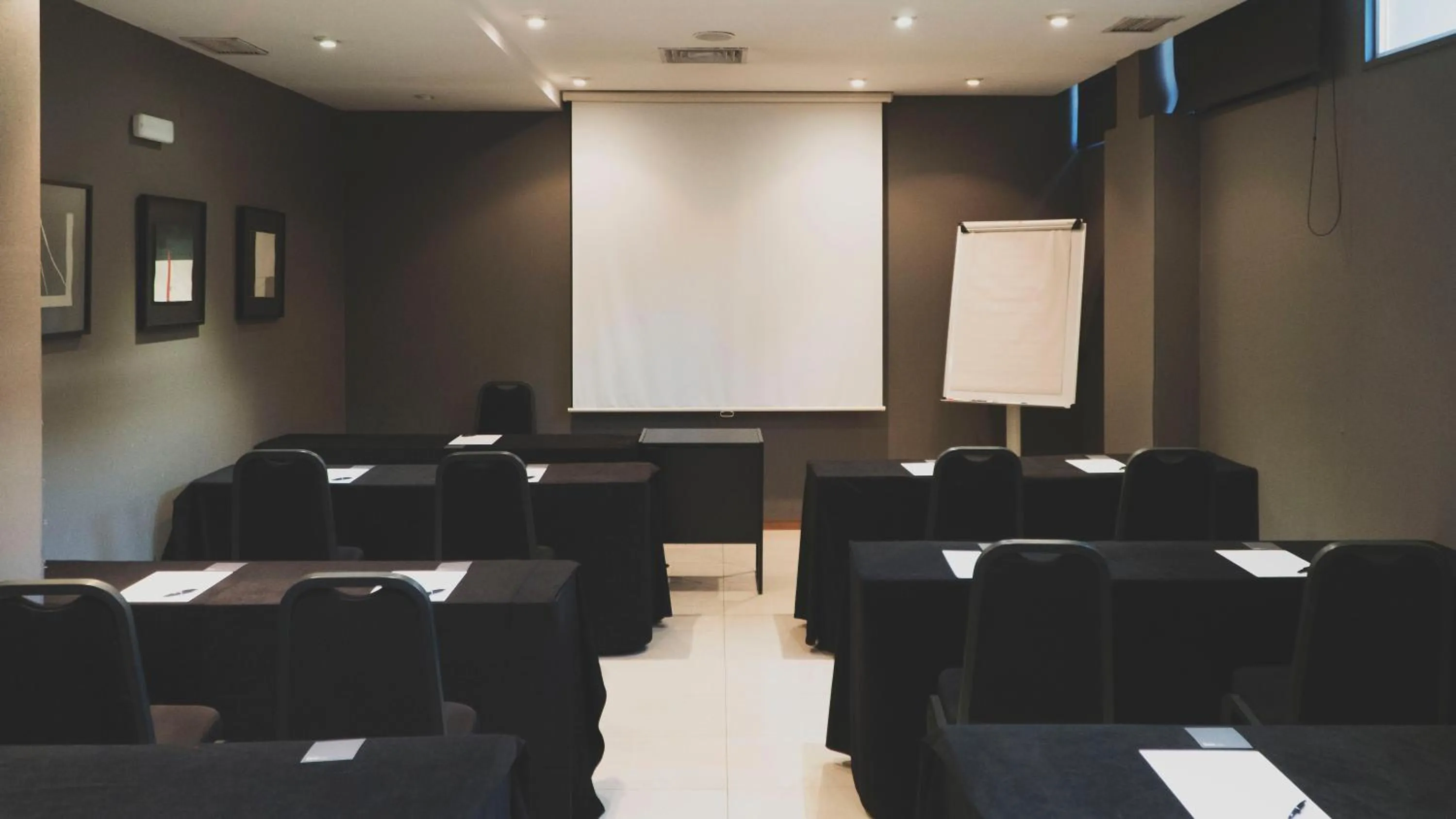 Meeting/conference room in Zenit Conde de Orgaz