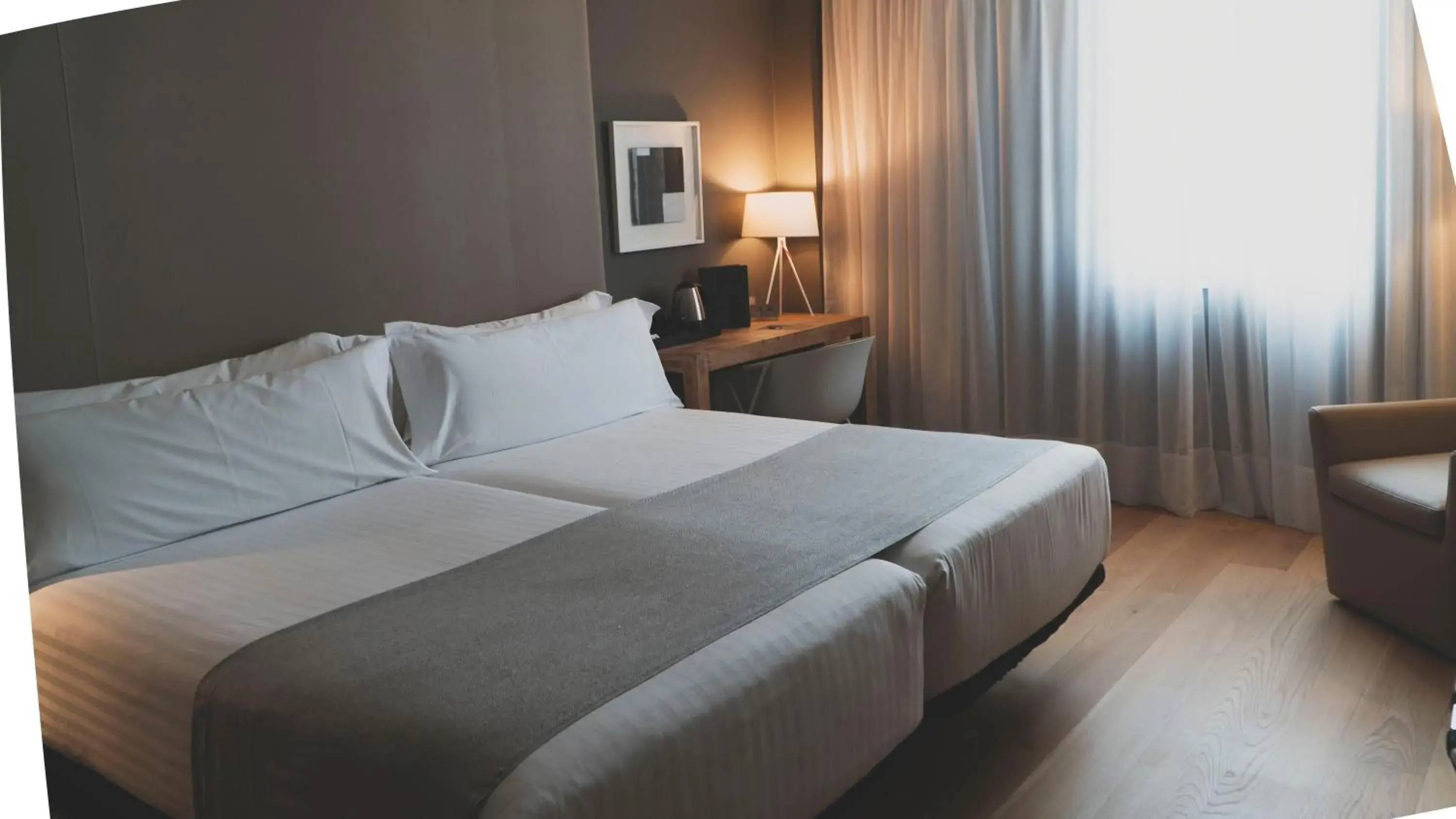 Photo of the whole room, Bed in Zenit Conde de Orgaz Photo of the whole room, Bed in Zenit Conde de Orgaz