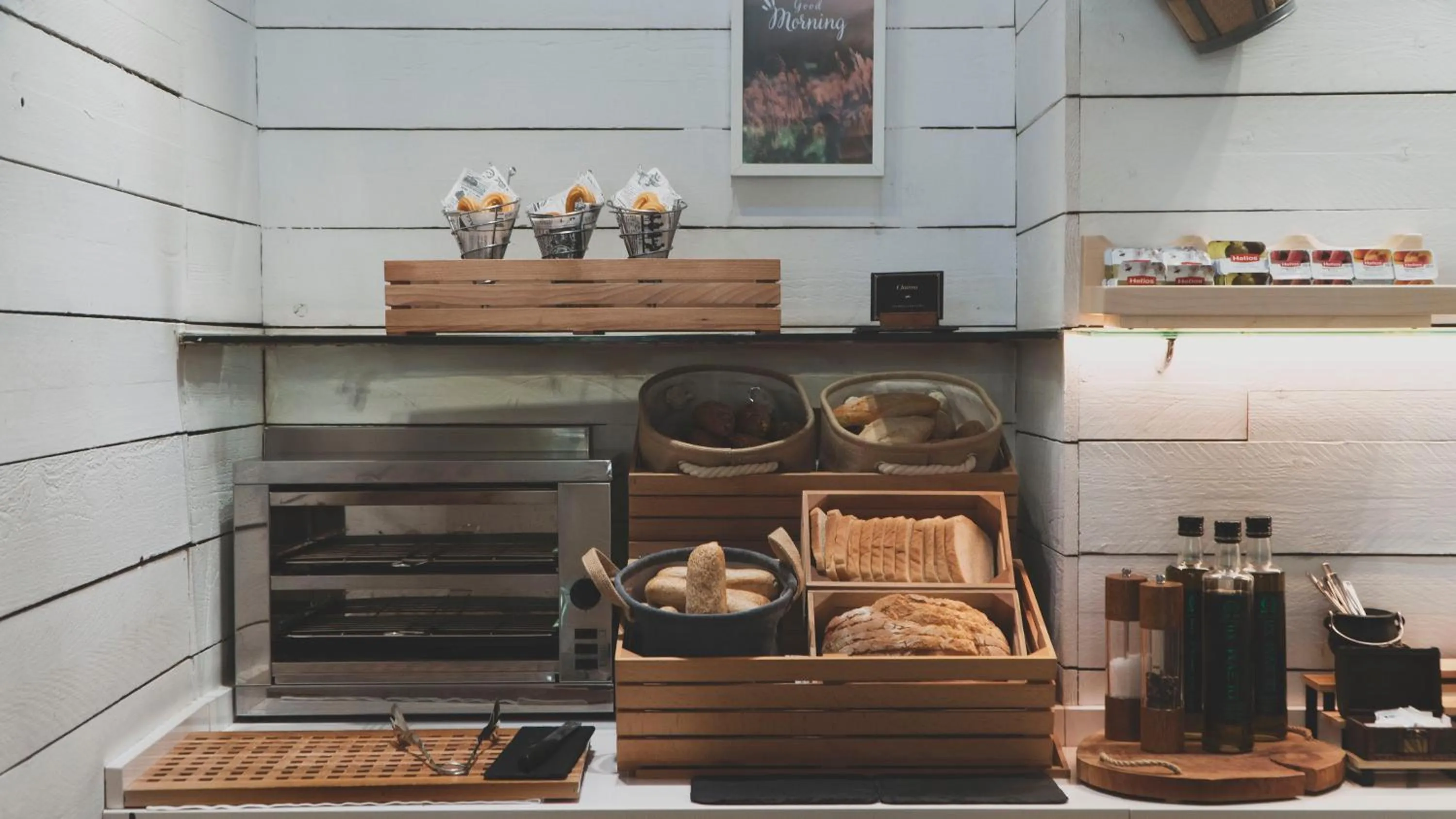 Buffet breakfast in Zenit Conde de Orgaz