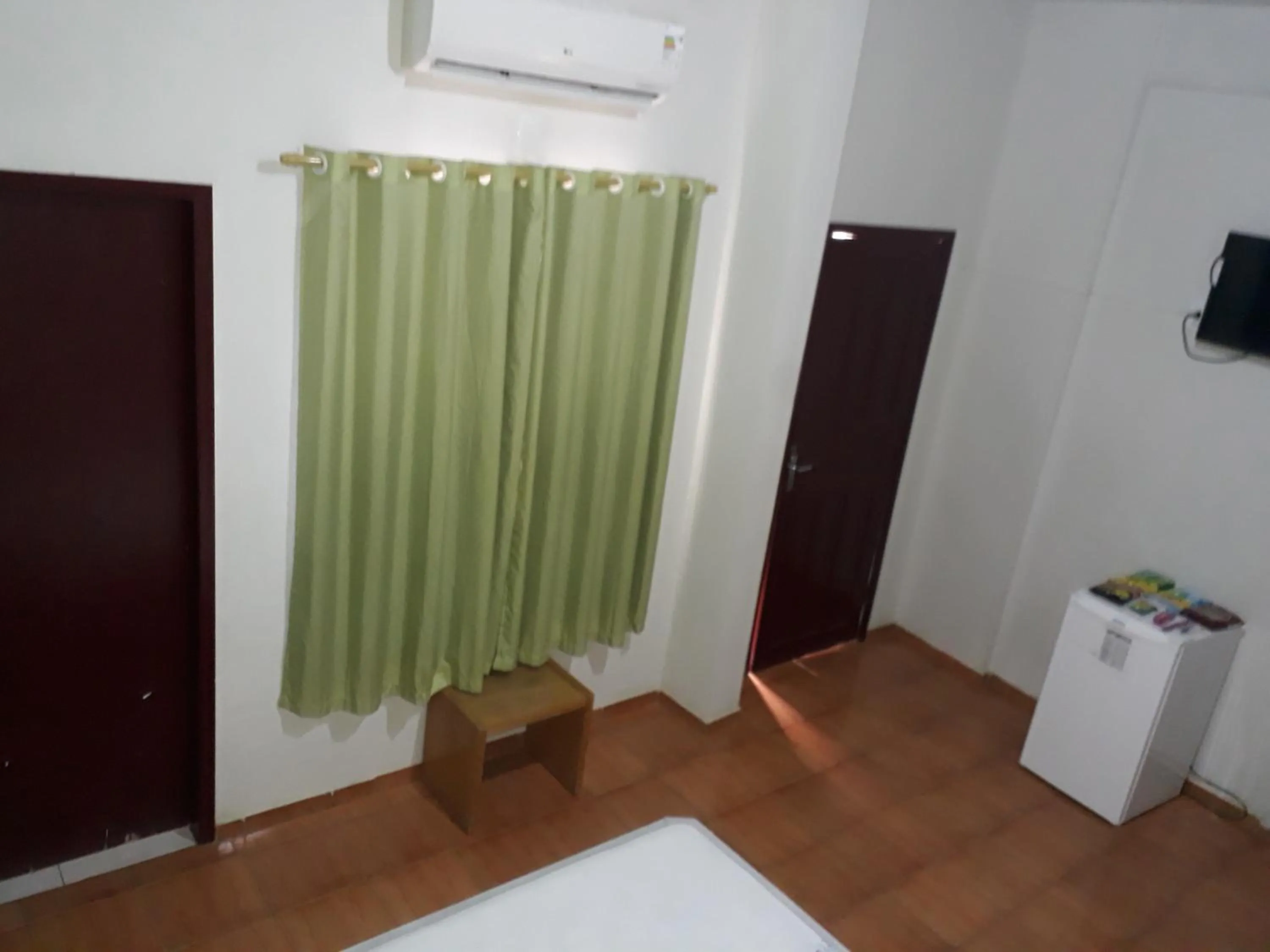 Photo of the whole room in Hotel Chalé Ji-Parana