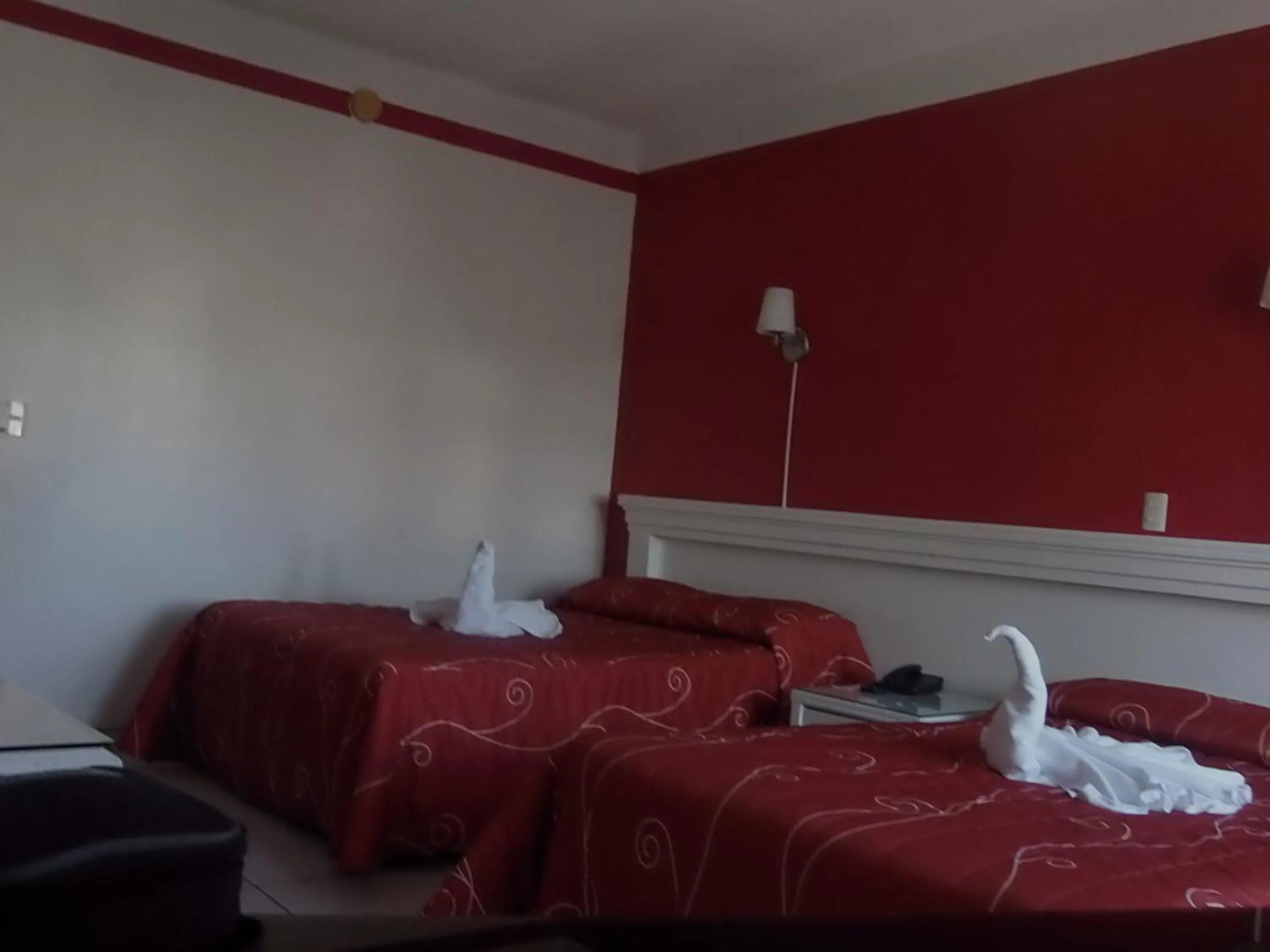 Bedroom, Bed in Hotel Raldos Inn