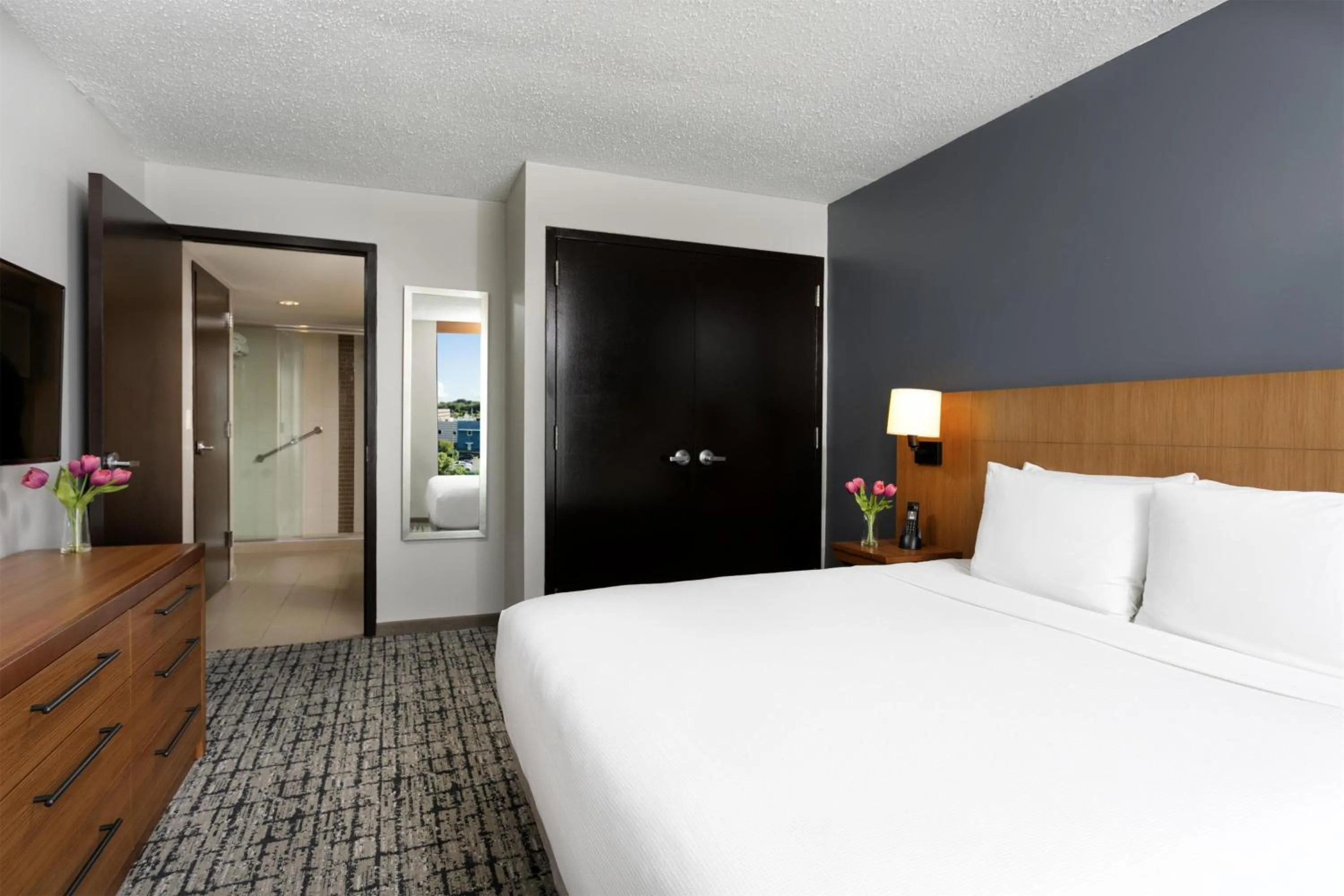 Photo of the whole room, Bed in Hyatt Place Manati