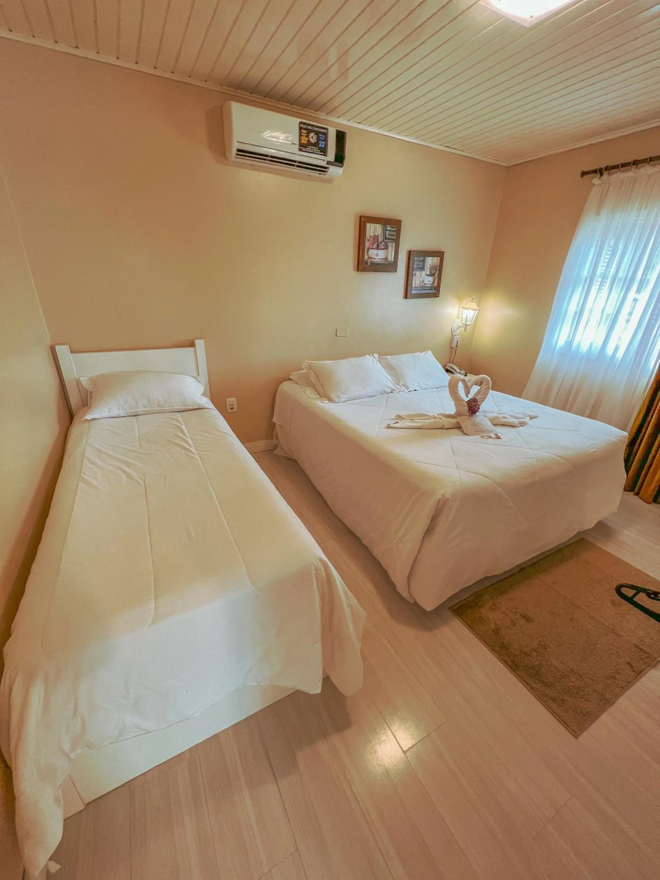 Bedroom, Bed in Pousada Cabanas Rota do Sol