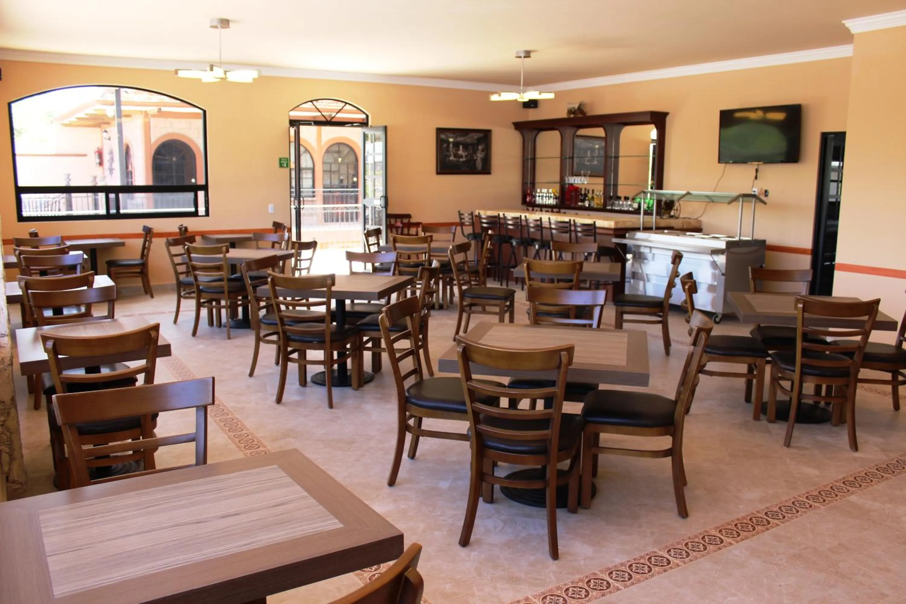 Restaurant/places to eat in Hotel Villa Bernal