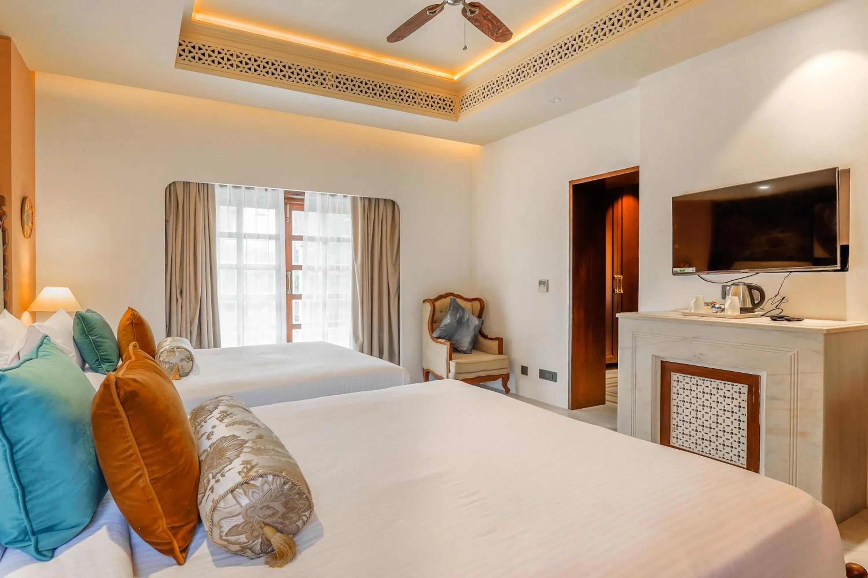 Bedroom, Bed in Juna Mahal Jungle Resort Ranthambore