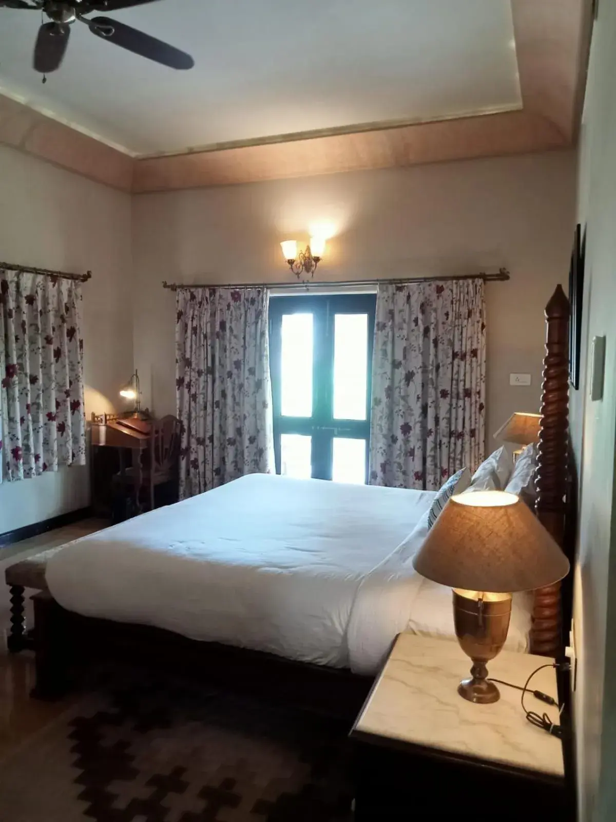 Bed in Juna Mahal Jungle Resort Ranthambore Bed in Juna Mahal Jungle Resort Ranthambore