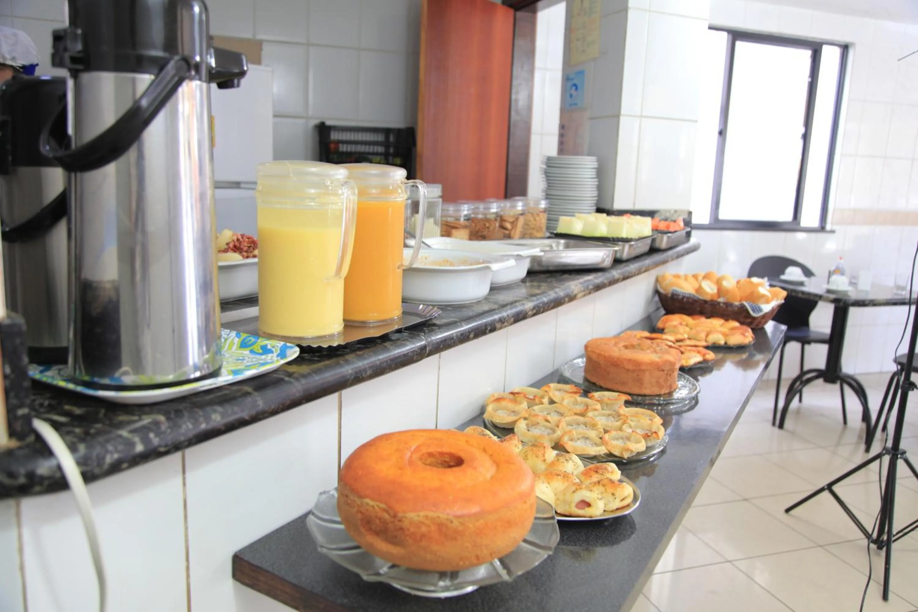 Buffet breakfast in Hotel Piramide Pituba - Av Paulo VI