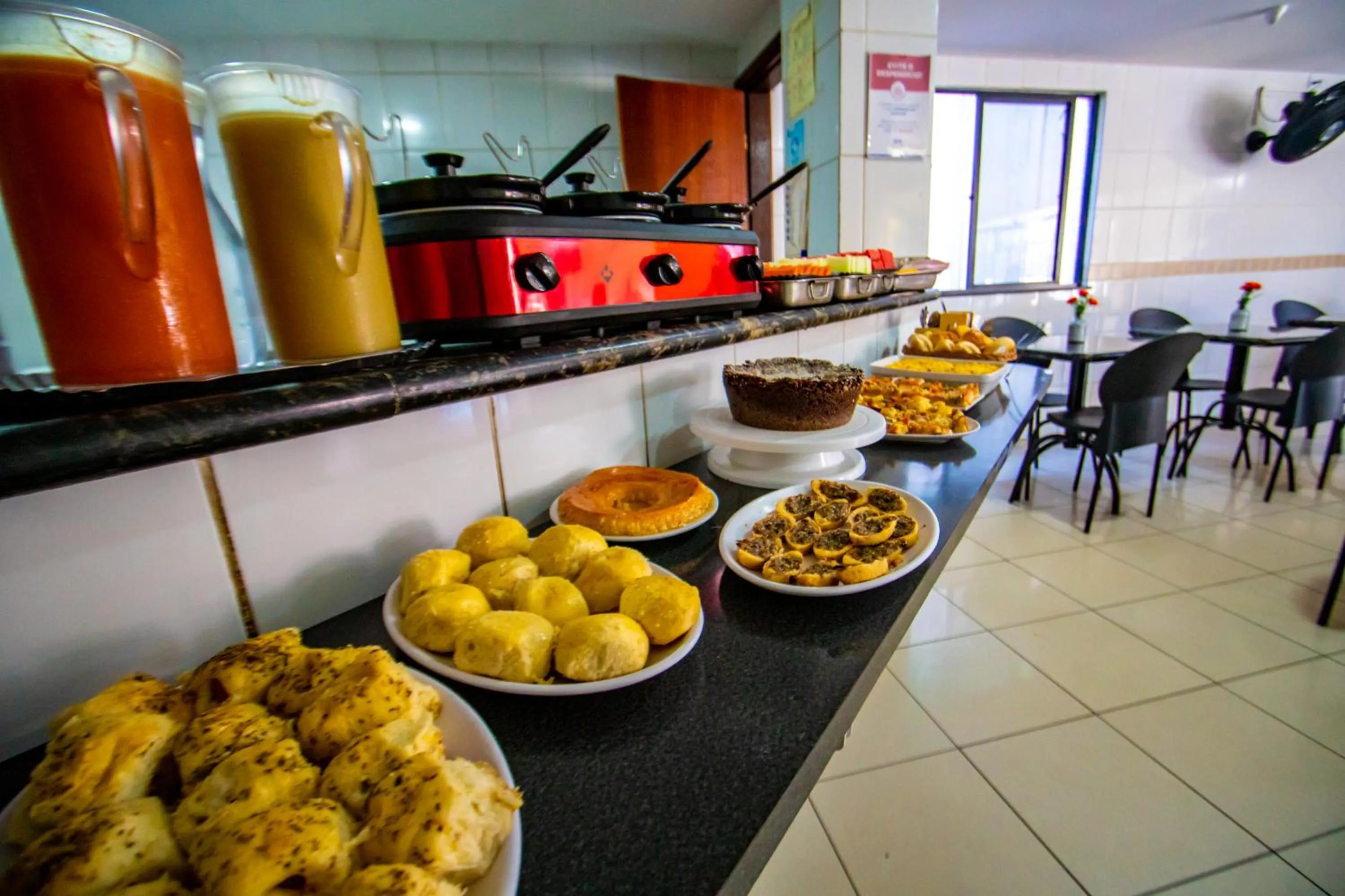 Buffet breakfast in Hotel Piramide Pituba - Av Paulo VI