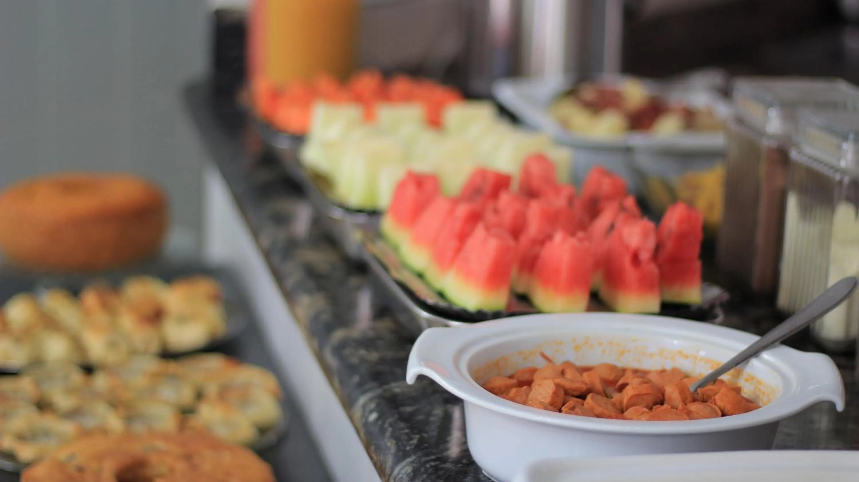 Breakfast in Hotel Piramide Pituba - Av Paulo VI