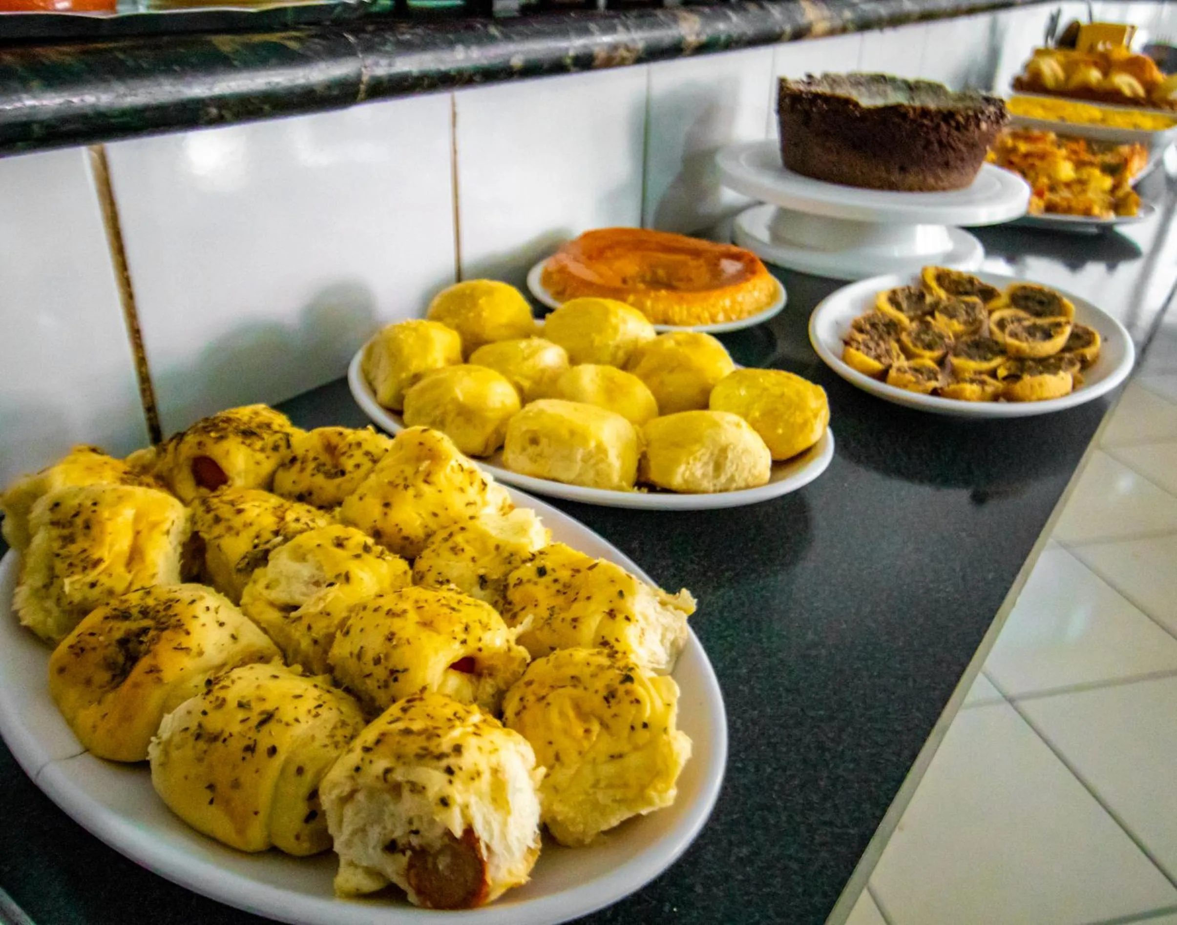 Continental breakfast in Hotel Piramide Pituba - Av Paulo VI