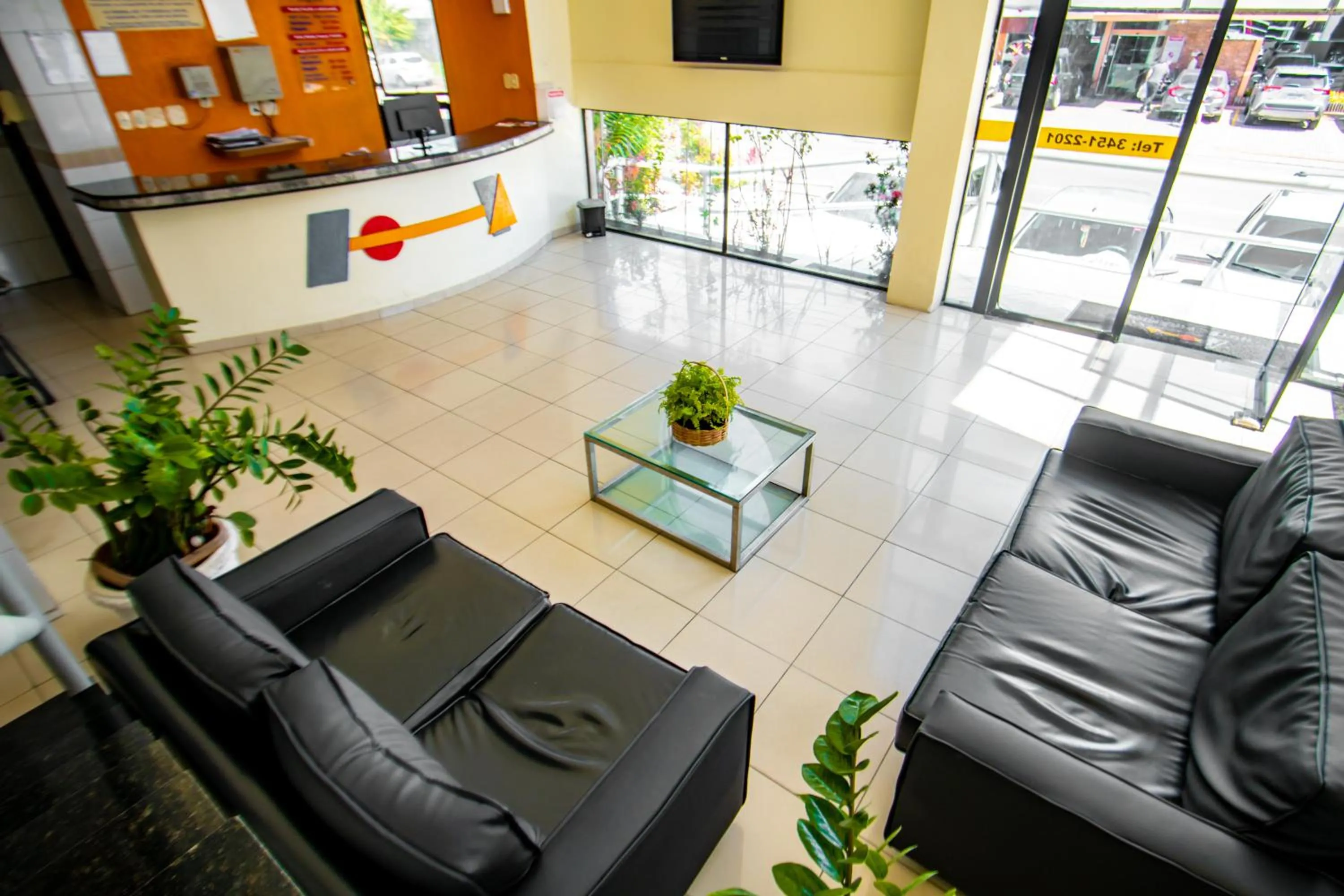 Lobby or reception in Hotel Piramide Pituba - Av Paulo VI