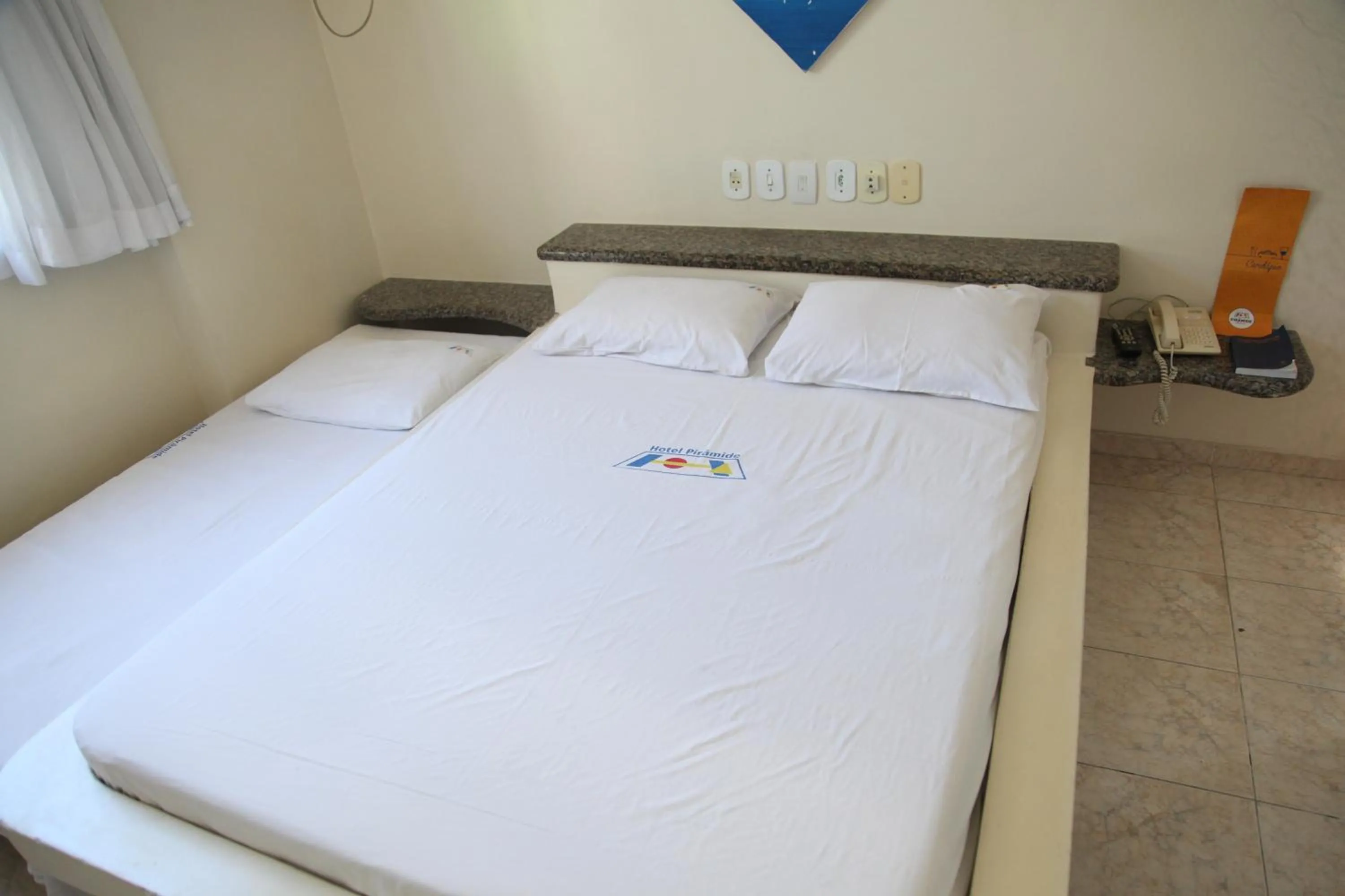 Bed in Hotel Piramide Pituba - Av Paulo VI