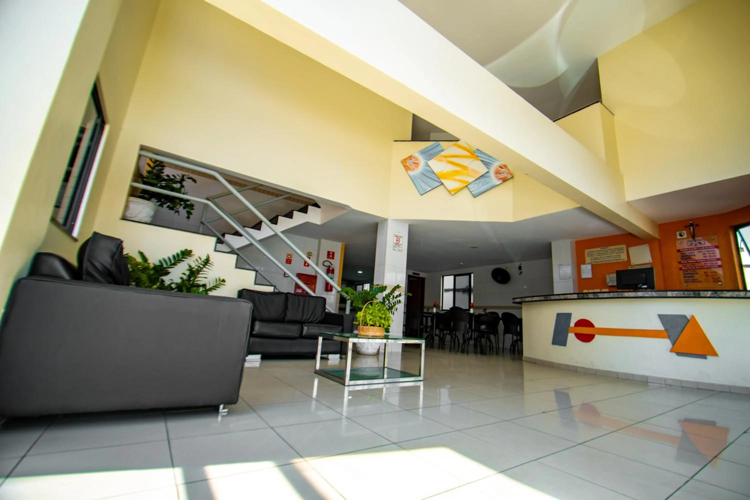 Living room in Hotel Piramide Pituba - Av Paulo VI