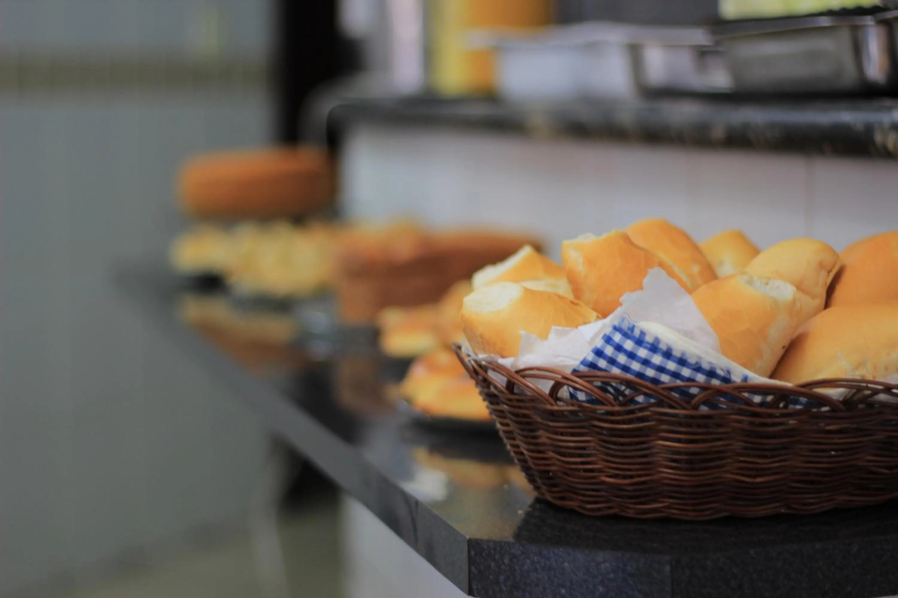 Breakfast in Hotel Piramide Pituba - Av Paulo VI