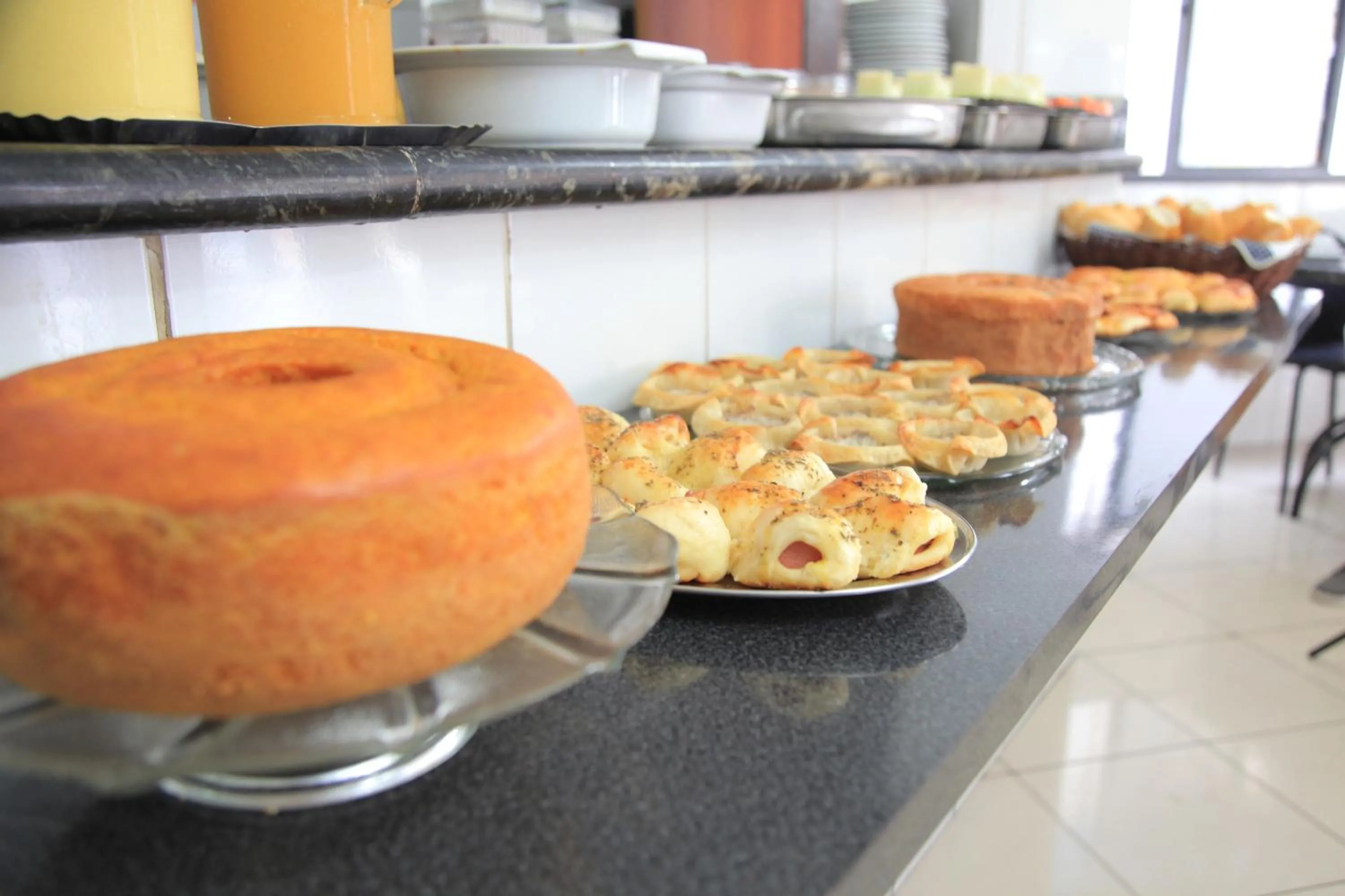 Buffet breakfast in Hotel Piramide Pituba - Av Paulo VI