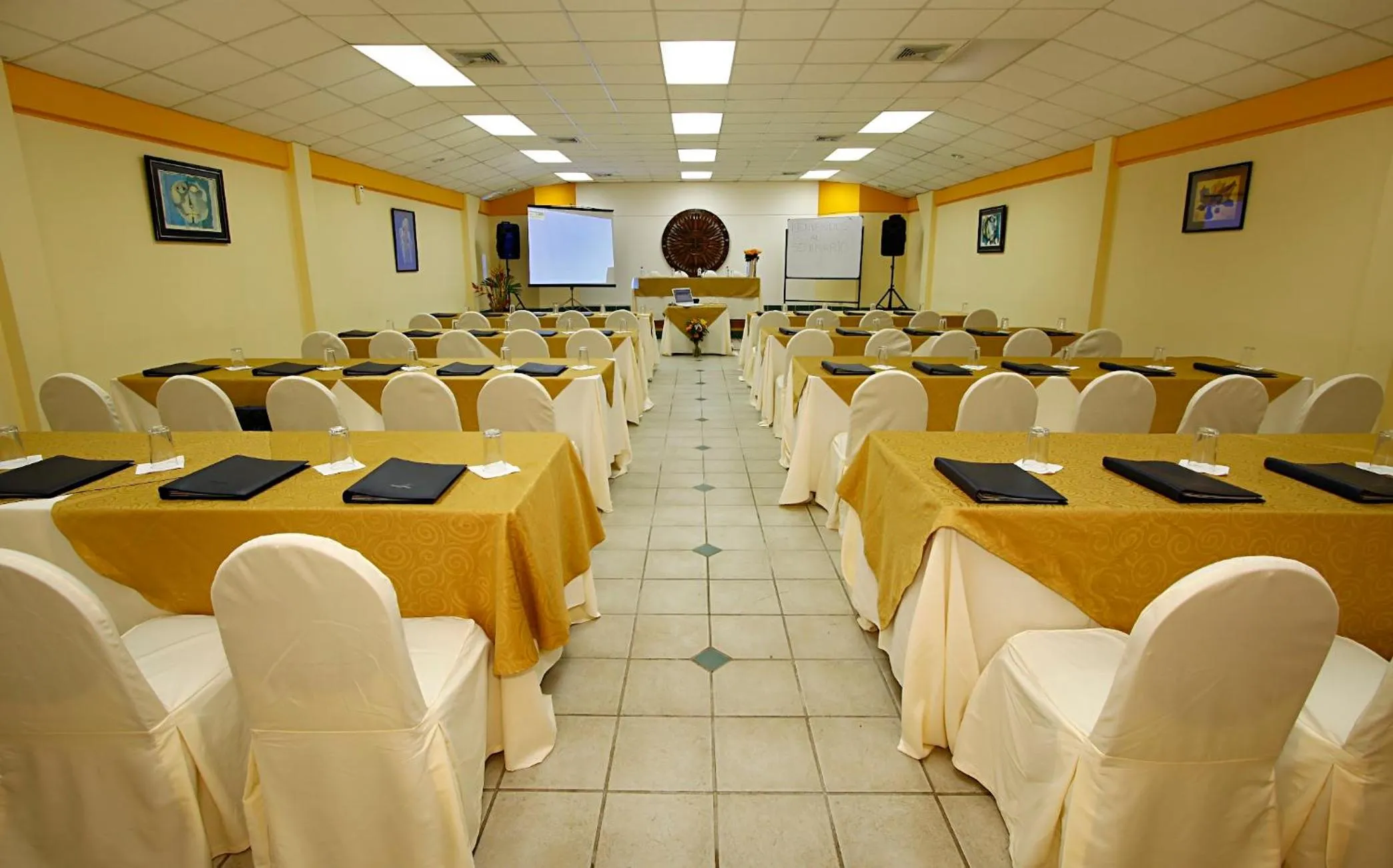 TV and multimedia in Hotel Club del Sol