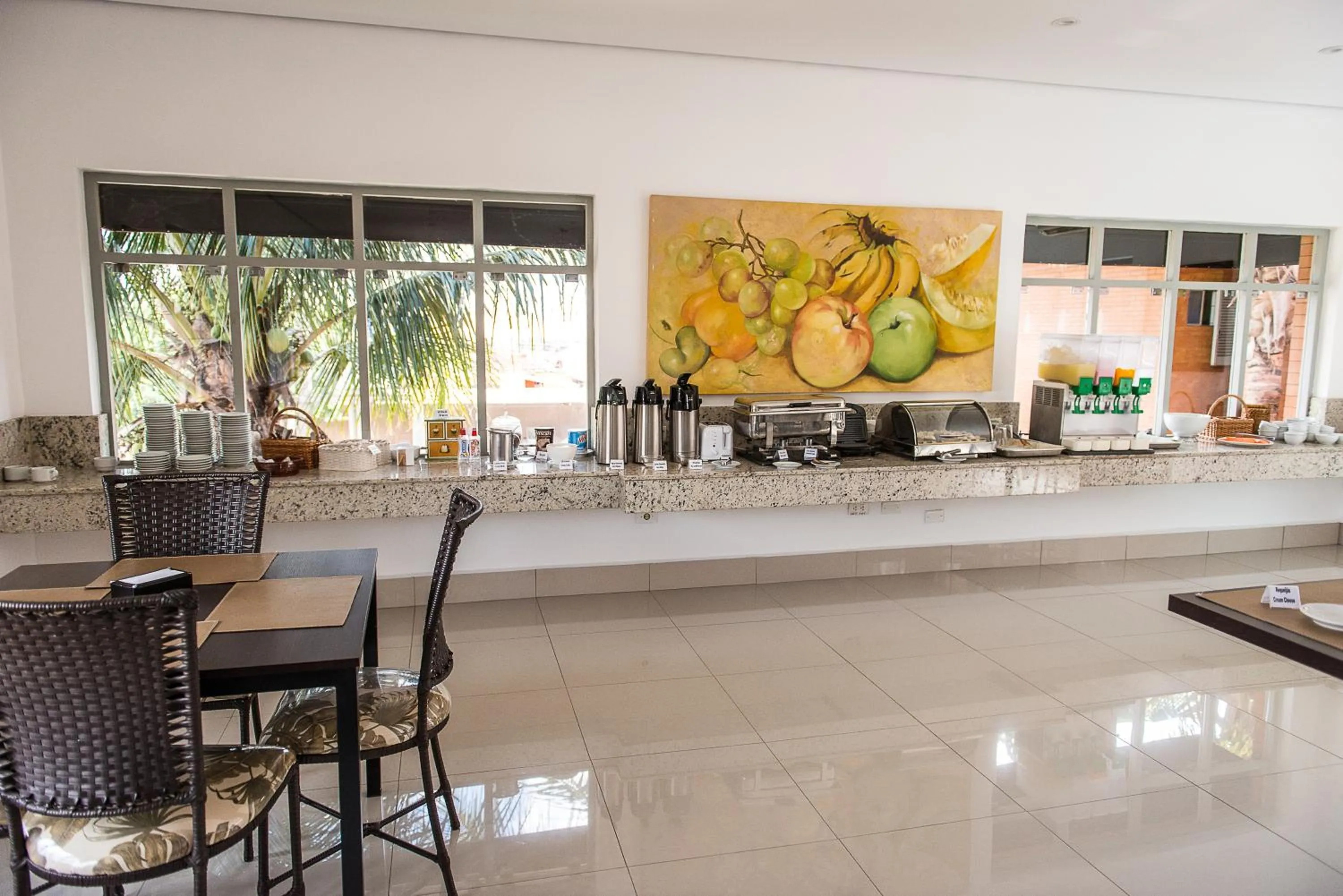 Restaurant/places to eat in Hotel Pousada Ourinhos