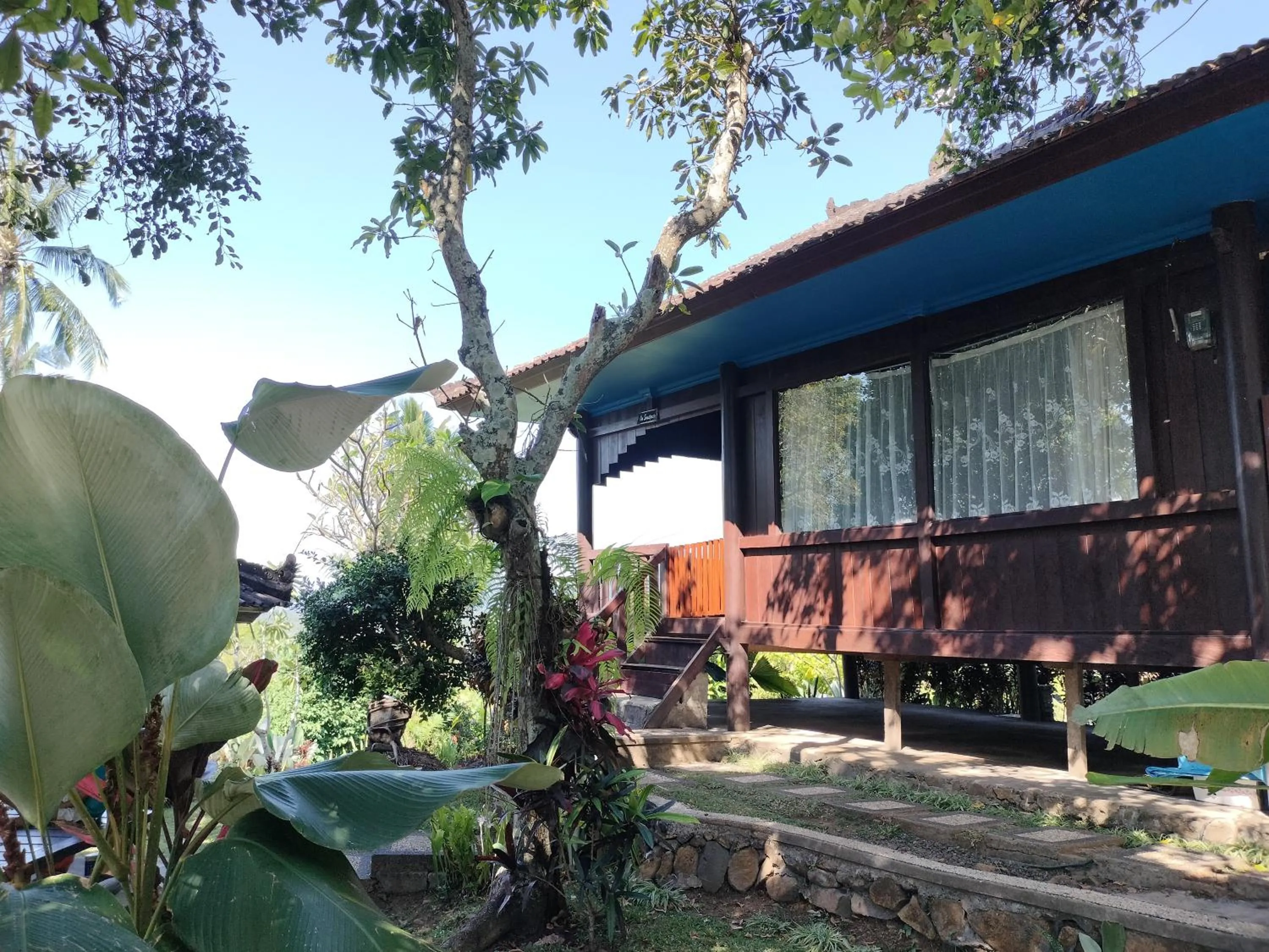 Property building in D'kailash Retreat