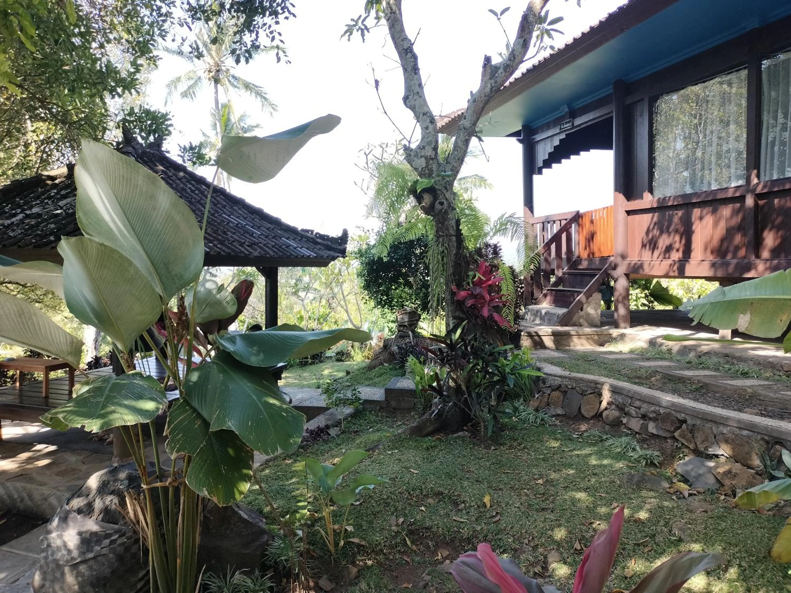 Property building in D'kailash Retreat