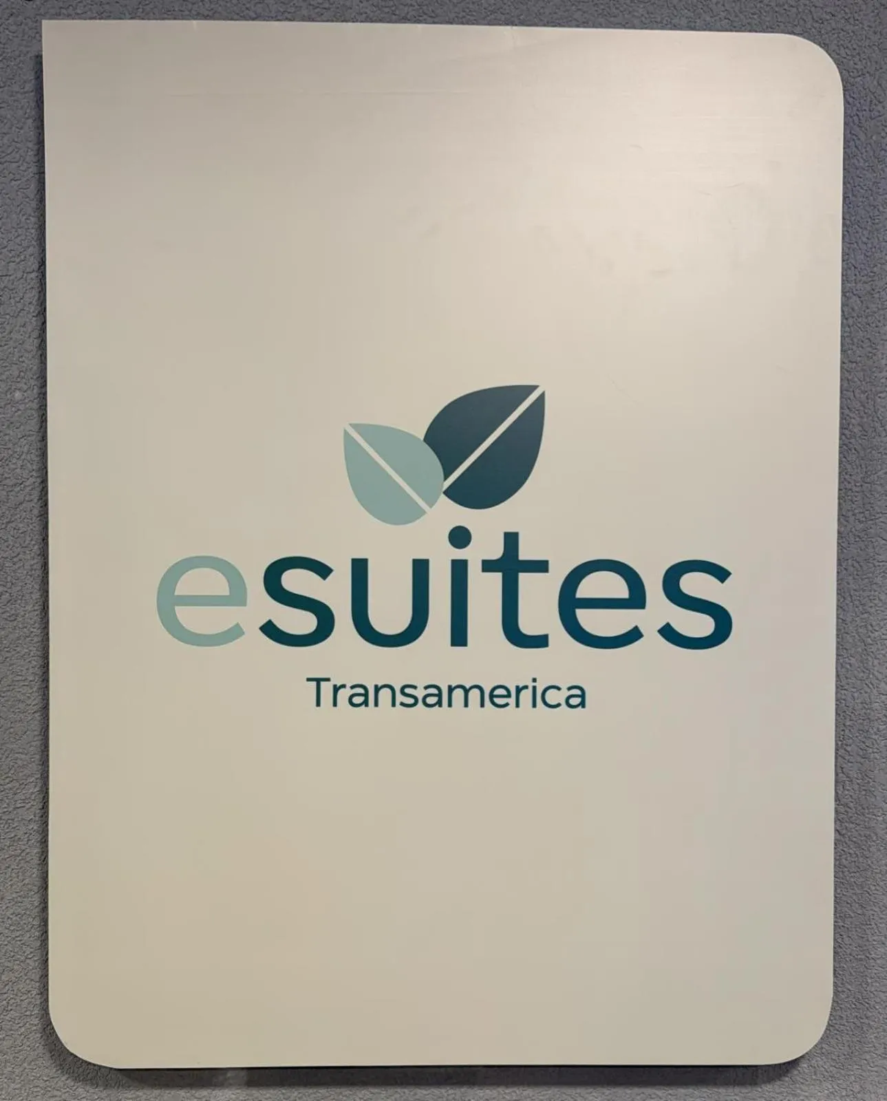 Logo/Certificate/Sign in eSuites Sorocaba