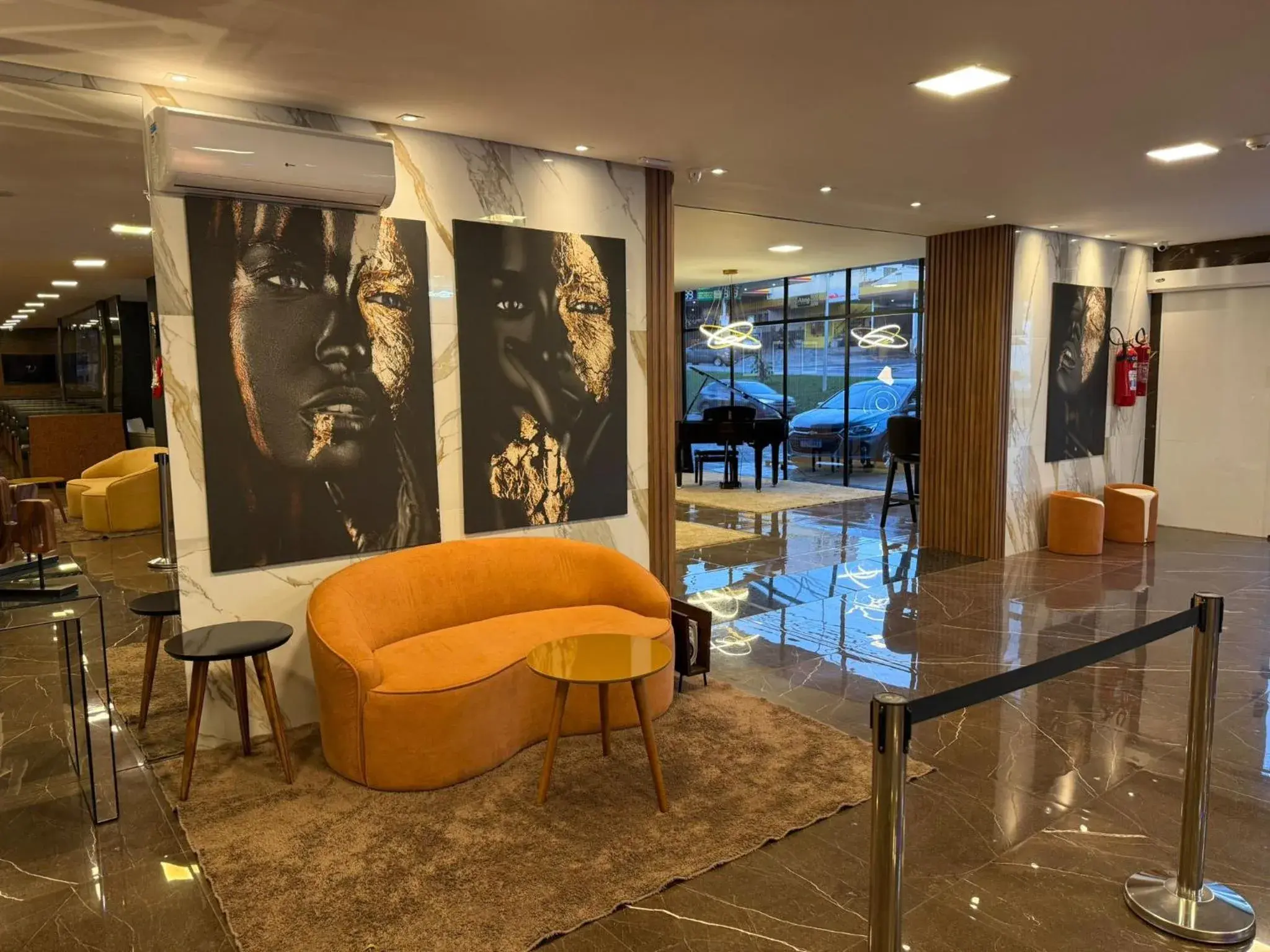 Lounge or bar in eSuites Sorocaba Lounge or bar in eSuites Sorocaba