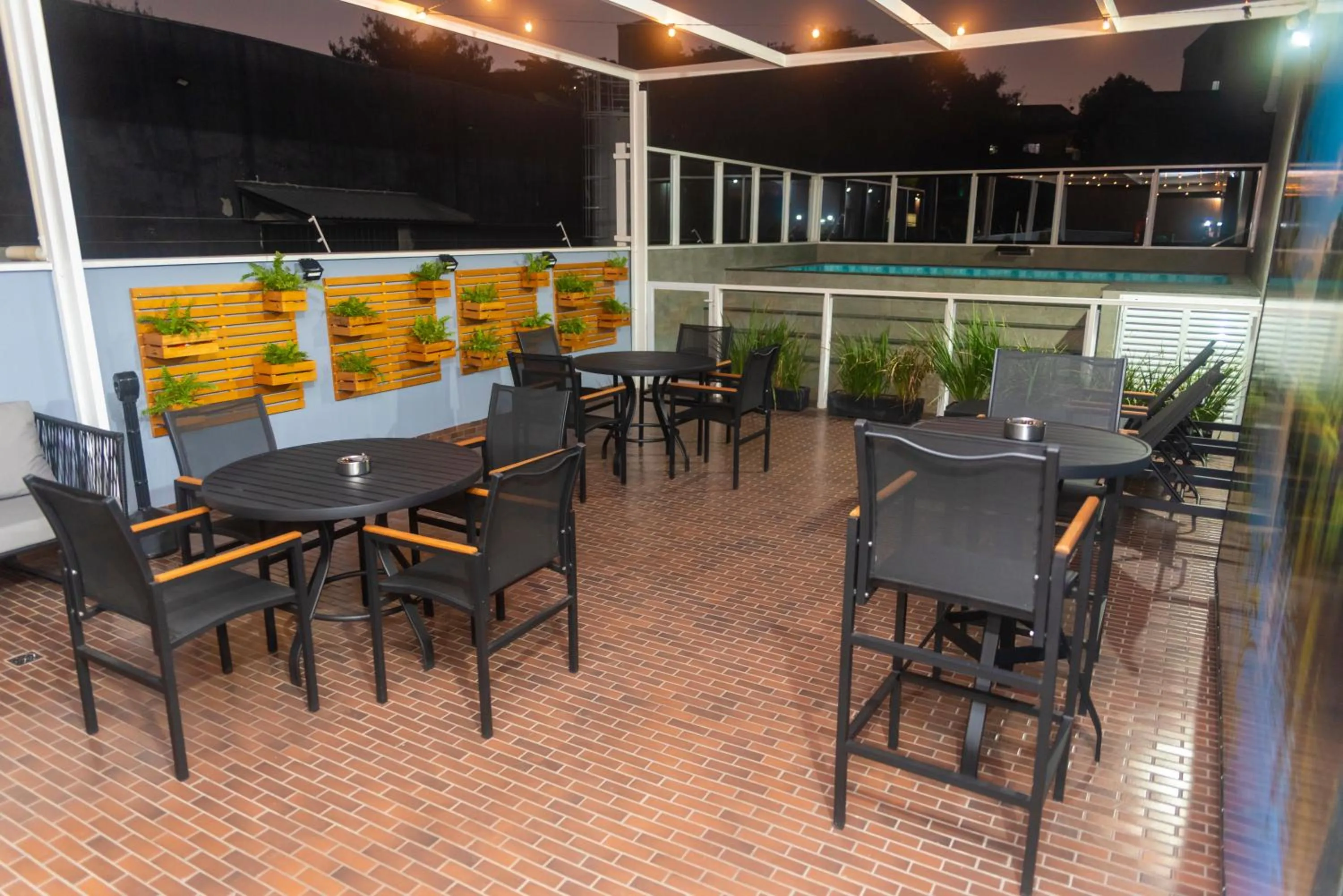 Seating area in eSuites Sorocaba