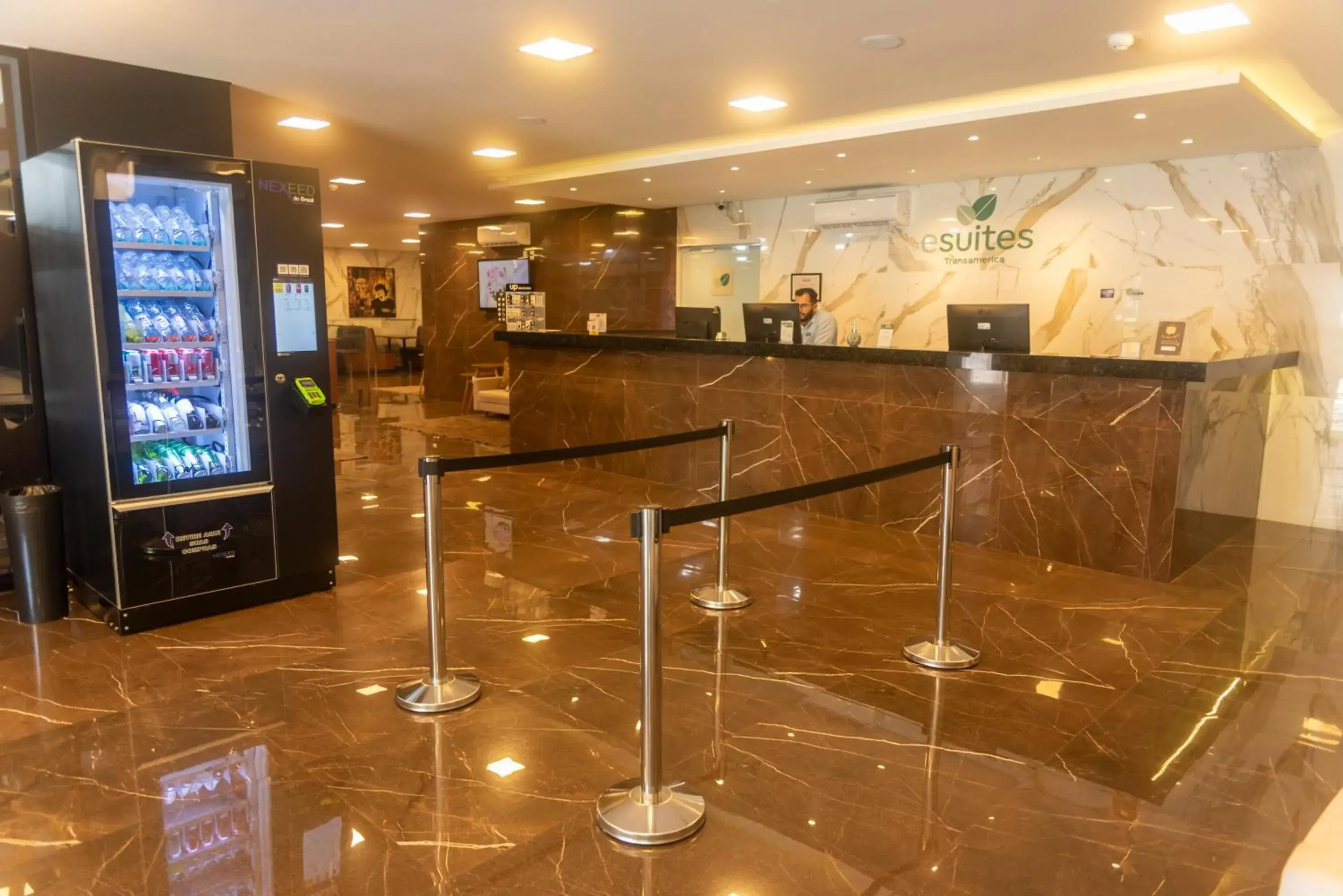 Lobby or reception in eSuites Sorocaba Lobby or reception in eSuites Sorocaba