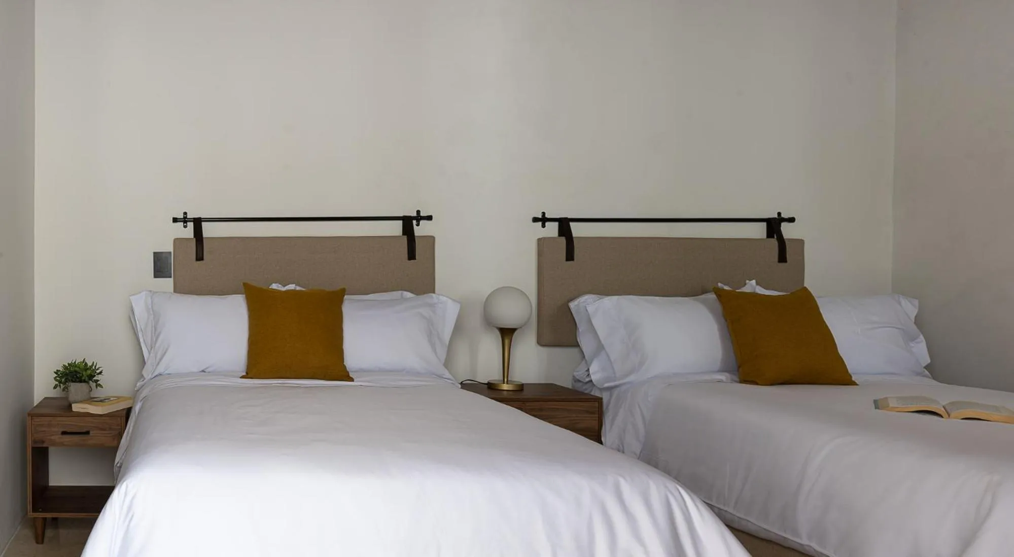 Photo of the whole room, Bed in Hotel Voilá Getsemaní