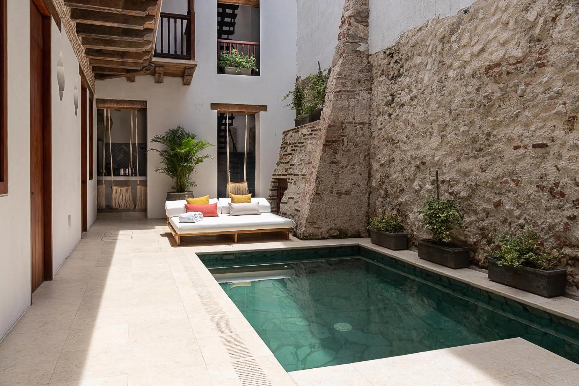 Swimming pool in Hotel Voilá Getsemaní