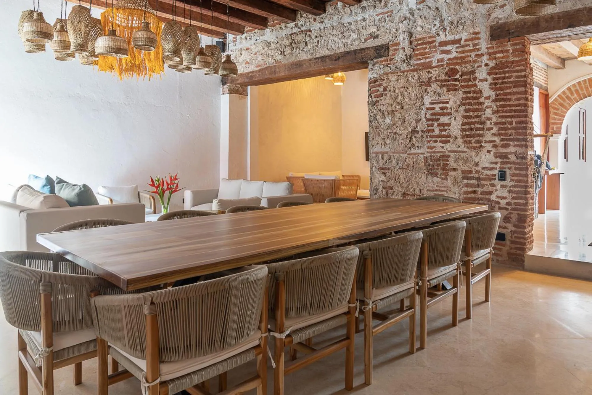 Dining area in Hotel Voilá Getsemaní
