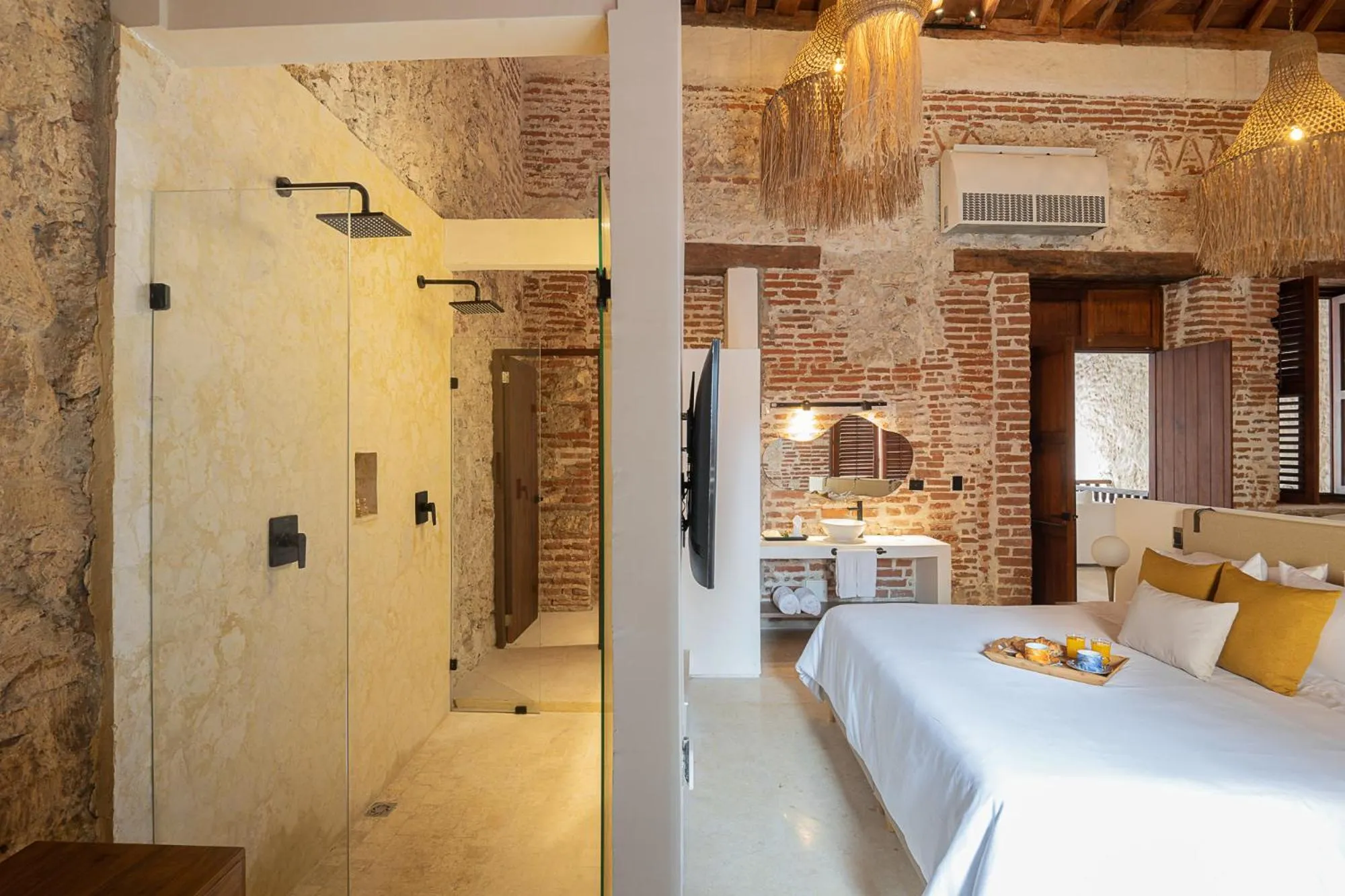 Photo of the whole room, Bed in Hotel Voilá Getsemaní