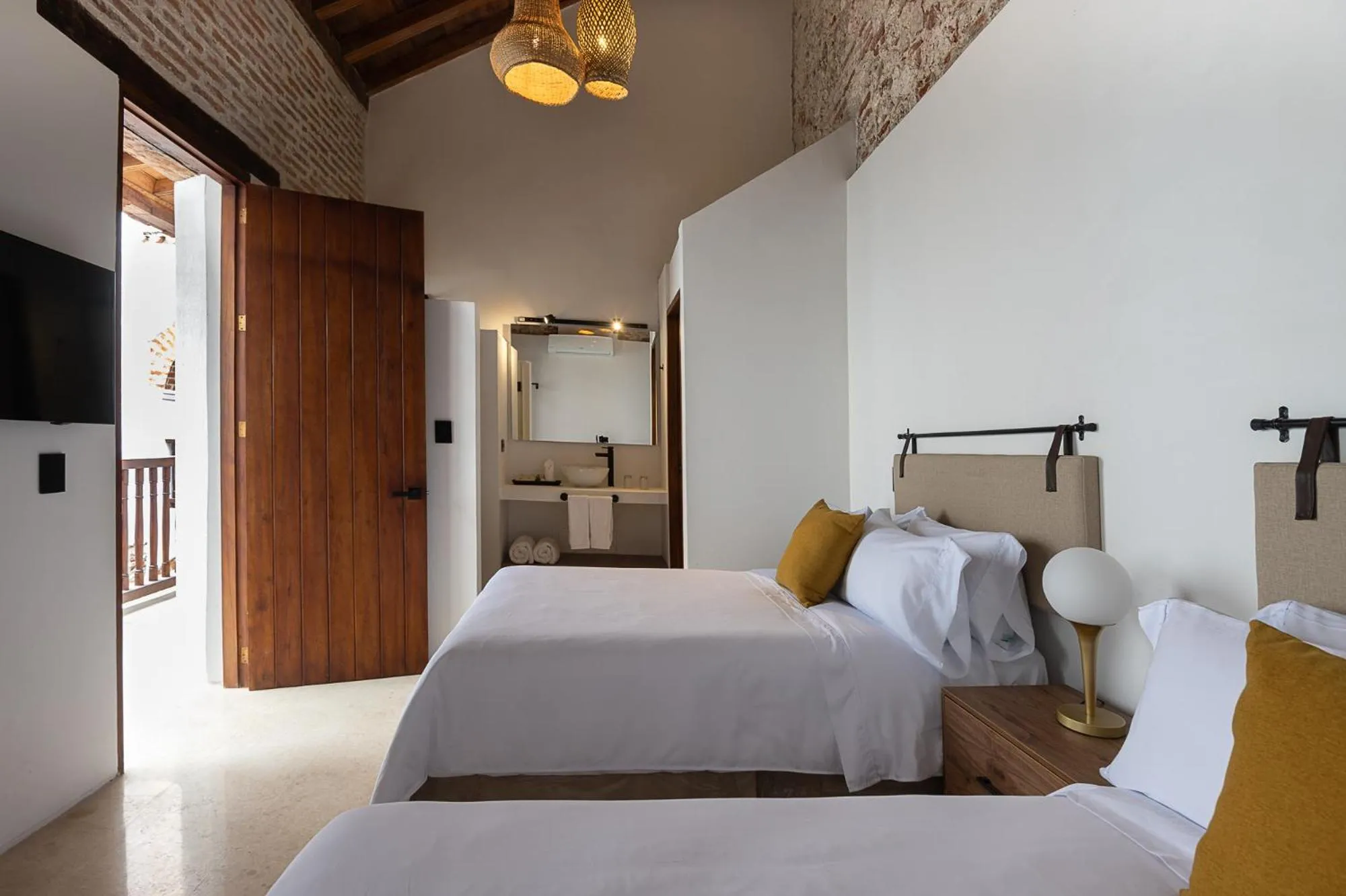 Photo of the whole room, Bed in Hotel Voilá Getsemaní