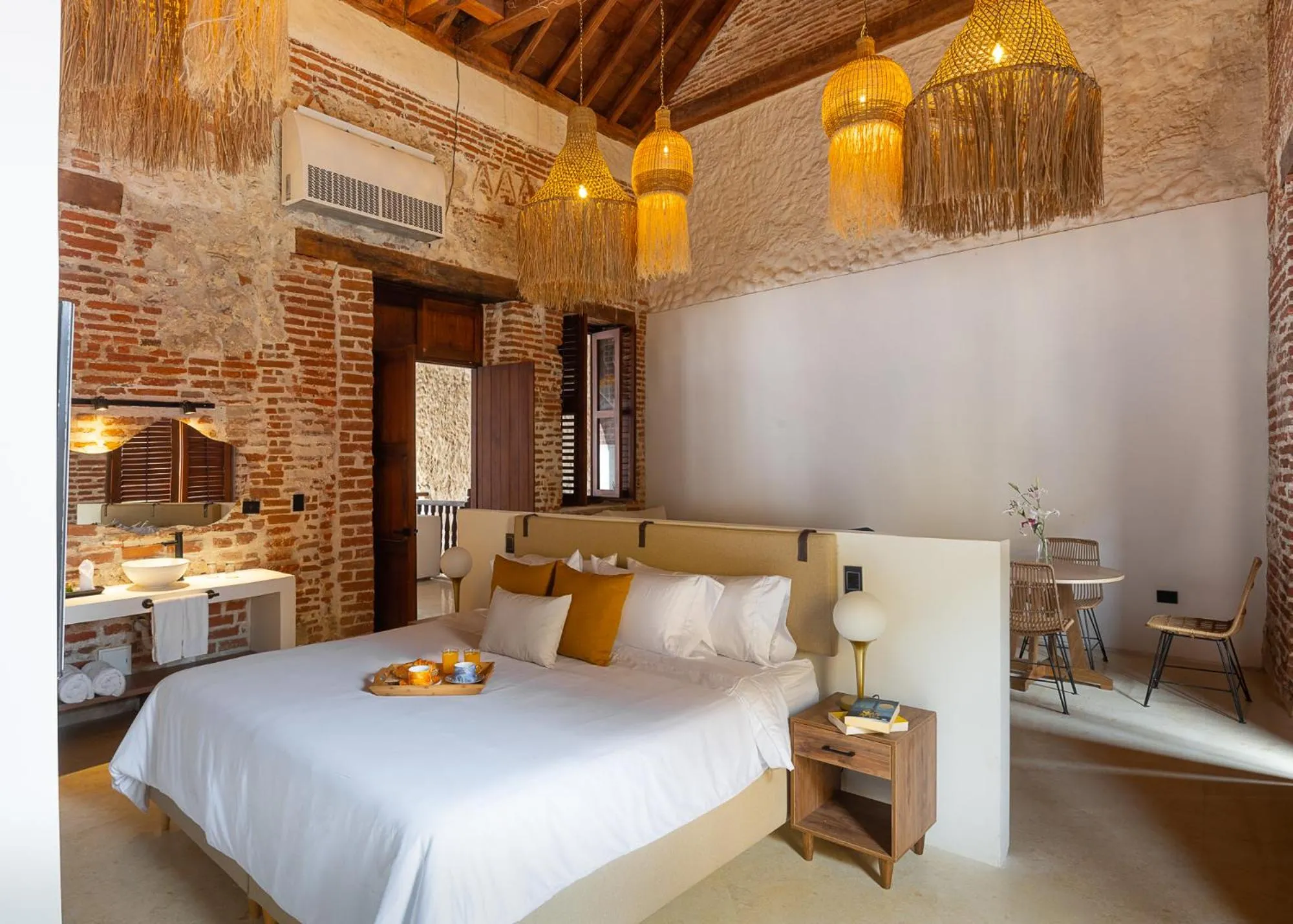 Photo of the whole room, Bed in Hotel Voilá Getsemaní