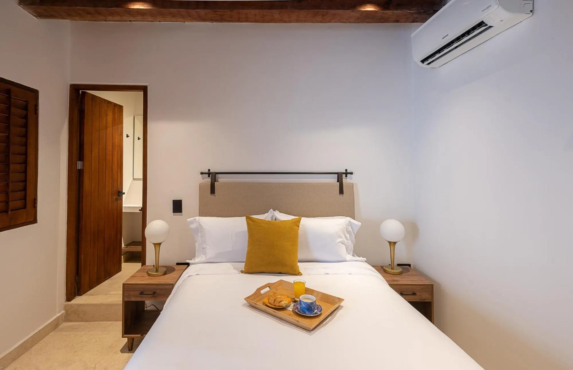 Photo of the whole room, Bed in Hotel Voilá Getsemaní