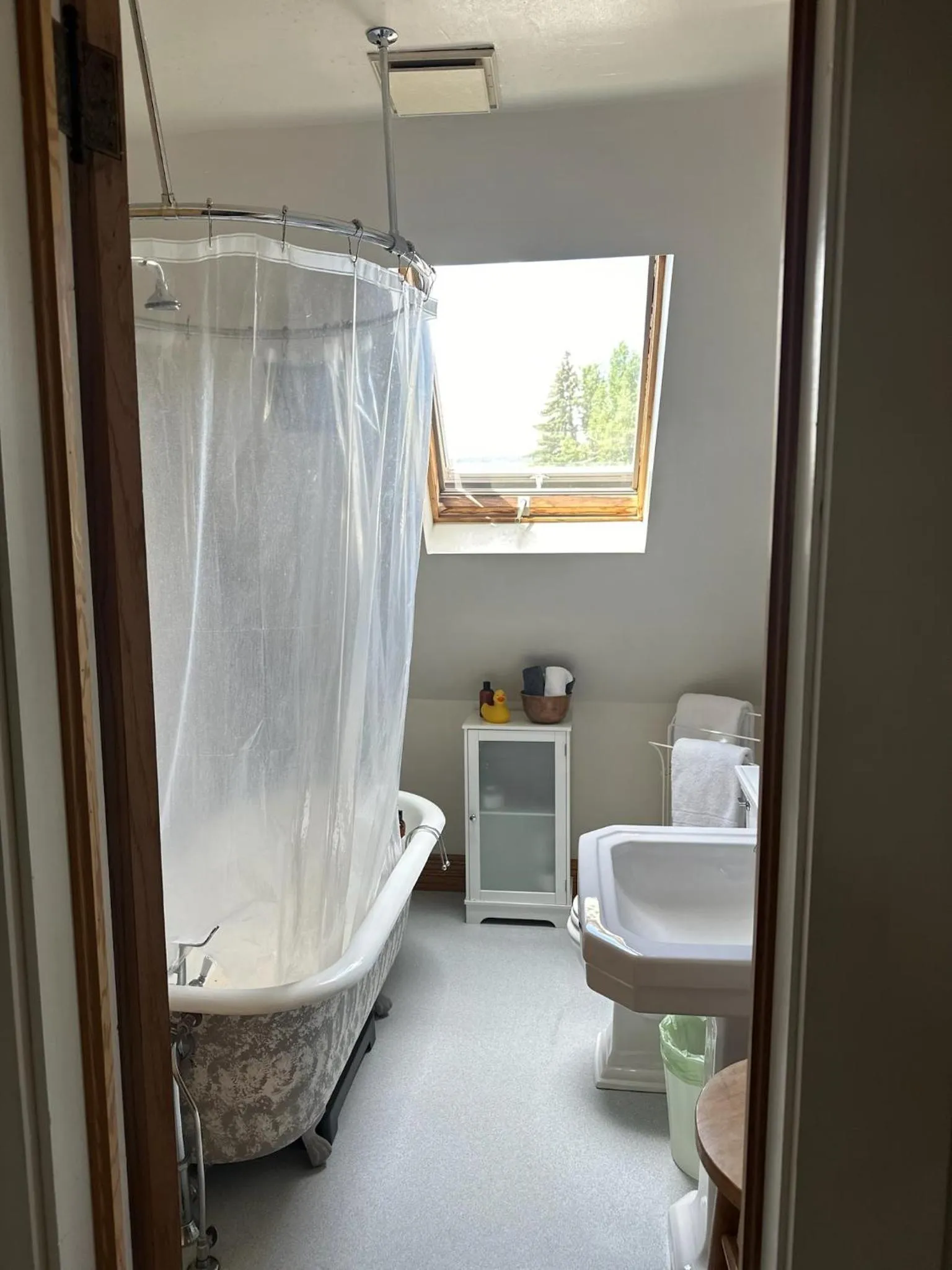 Bathroom in Gable House Bed and Breakfast Inn