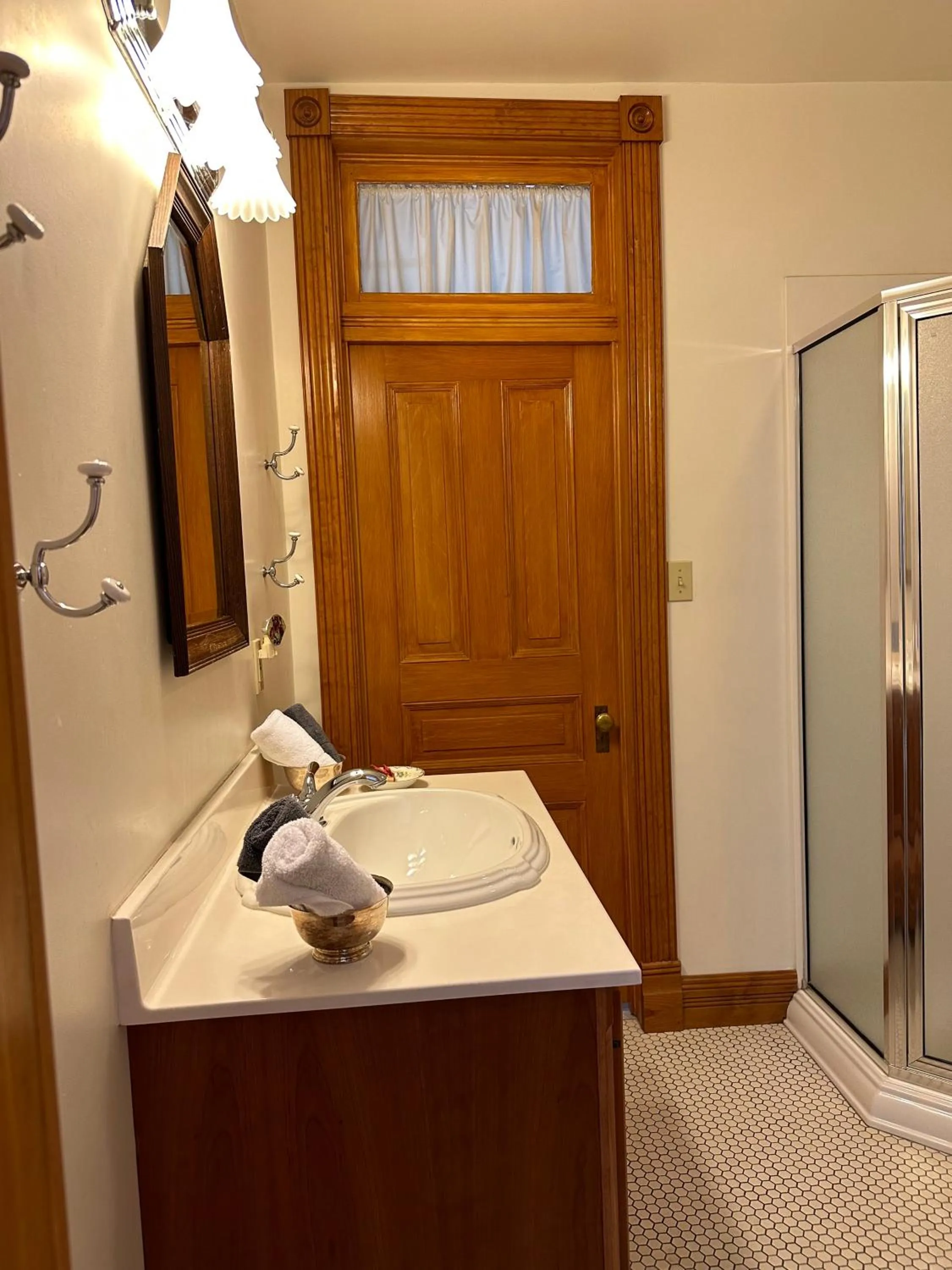 Bathroom in Gable House Bed and Breakfast Inn